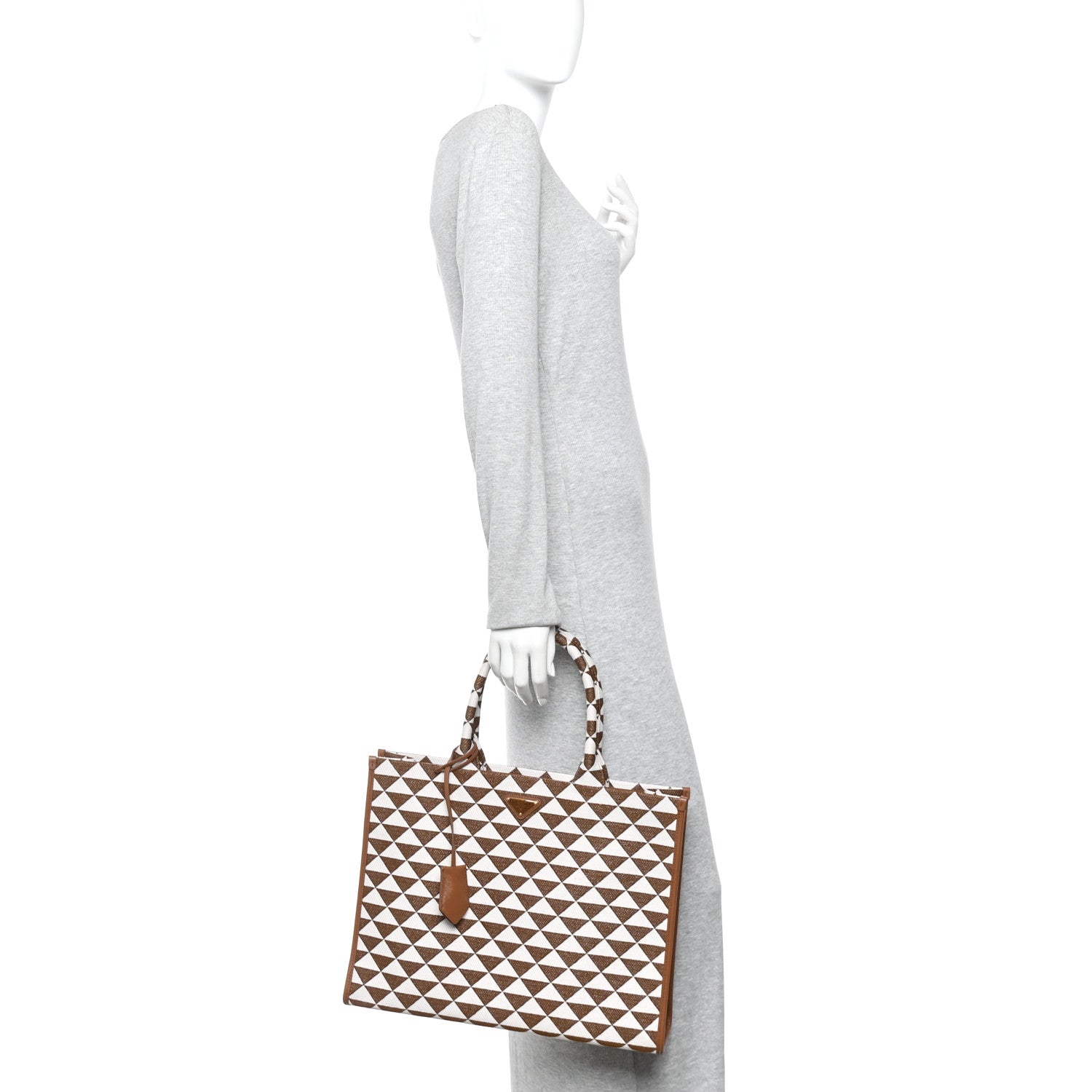 Jacquard Saffiano Triangolo Symbole Embroidered Large Tote Tobacco Talco