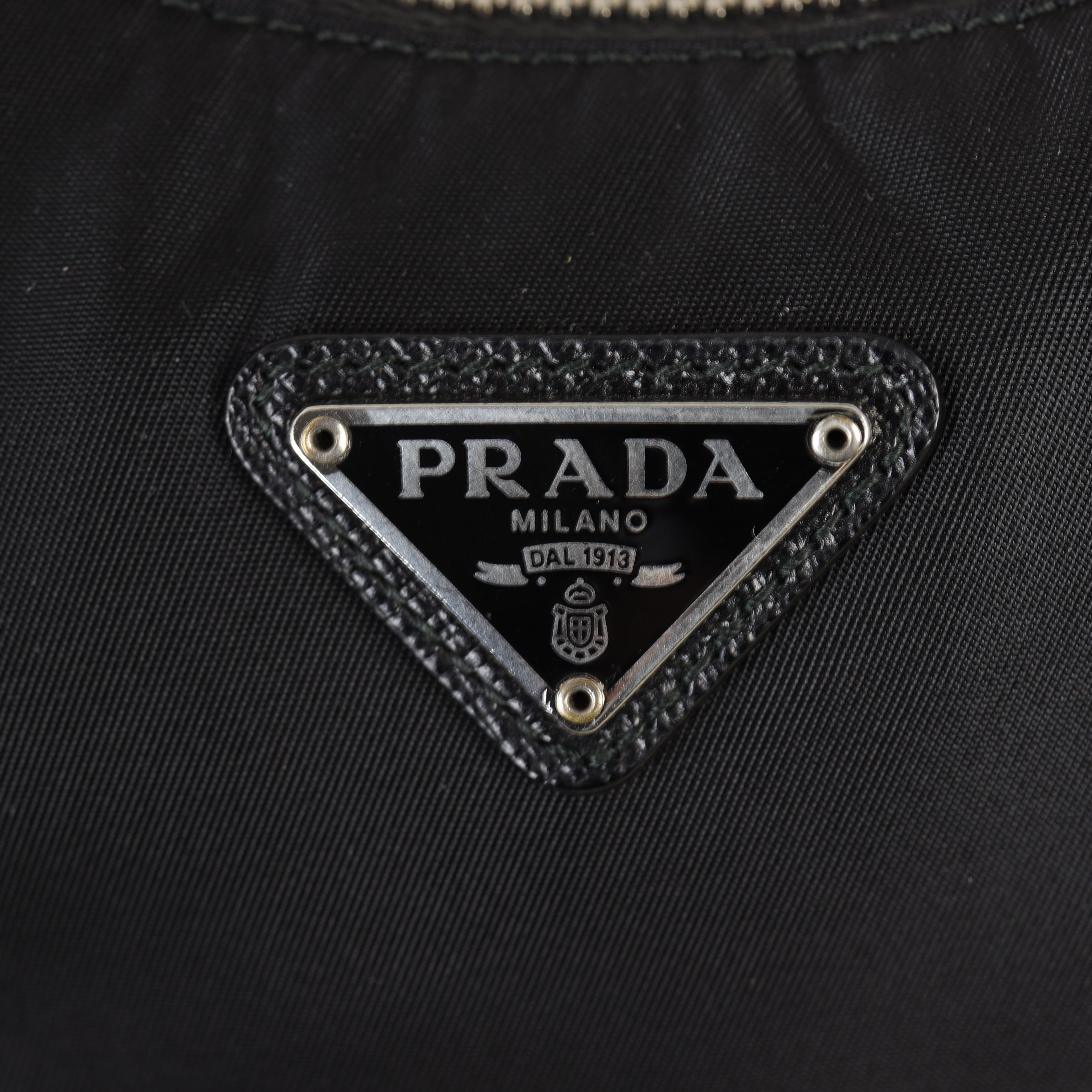 Prada Re-Edition 2005 Tessuto Shoulder Bag