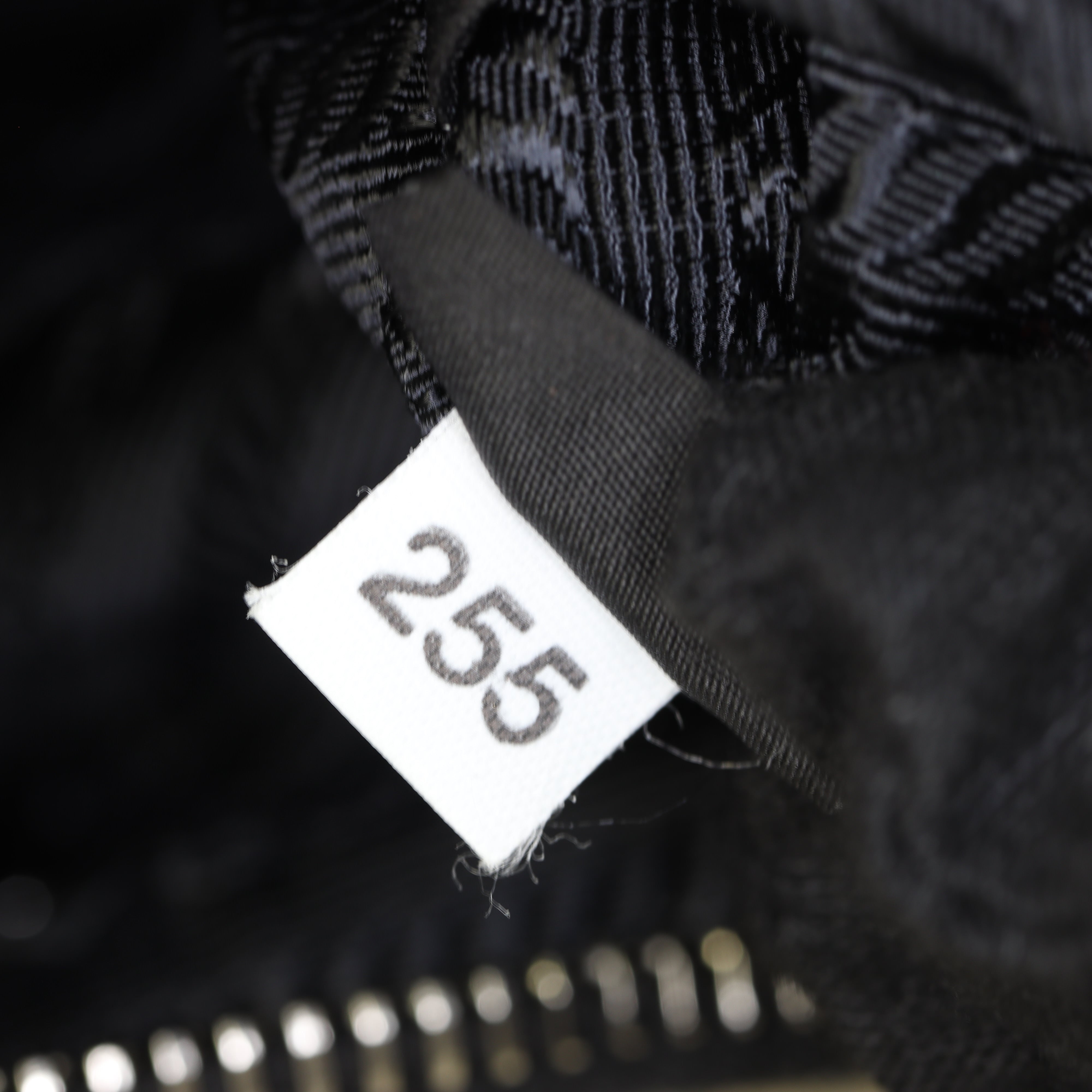 Prada Re-Edition 2005 Tessuto Shoulder Bag