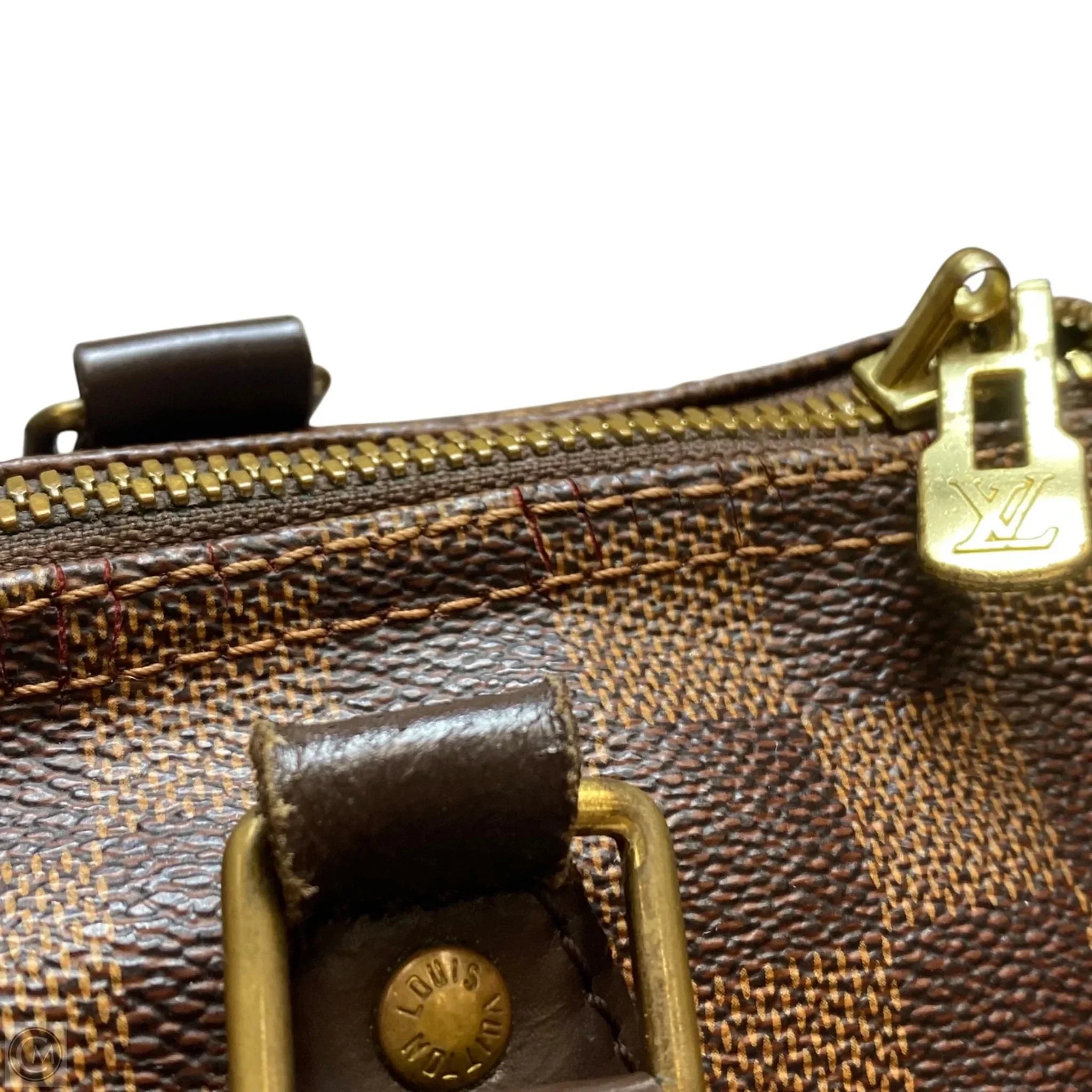 Handbag Luxury Designer By Louis Vuitton, Size: Medium
