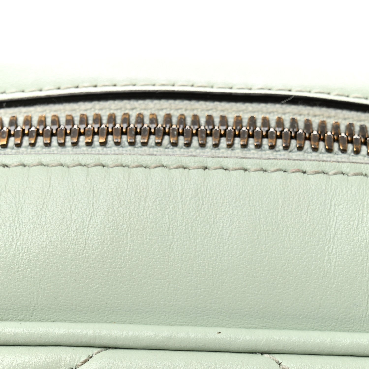 Calfskin Matelasse Small GG Marmont Chain Shoulder Bag Salvy Green