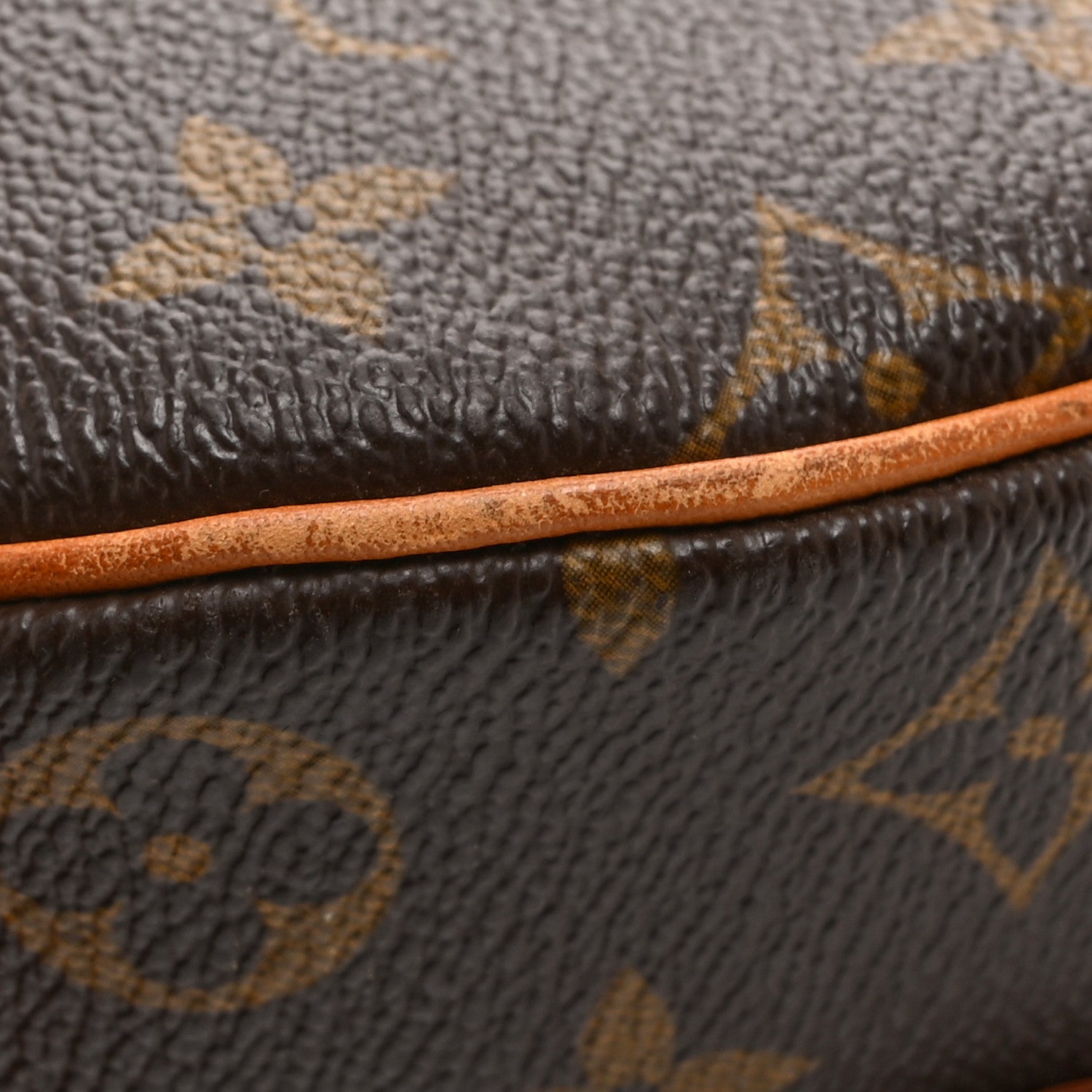 Monogram Blois