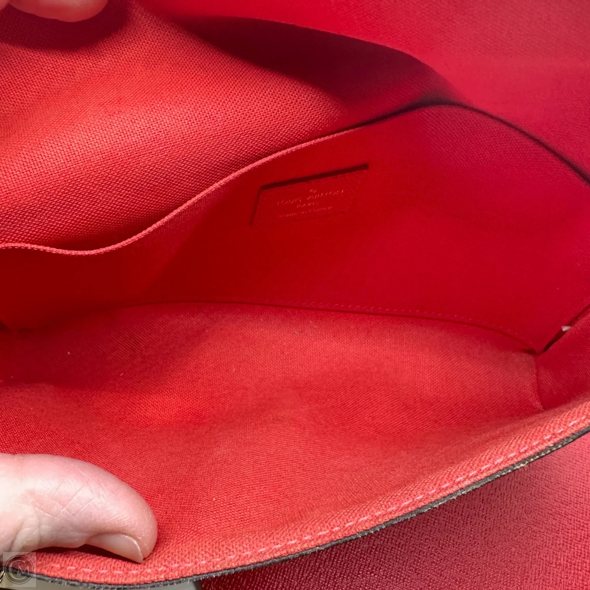 Crossbody Luxury Designer By Louis Vuitton, Size: Small
