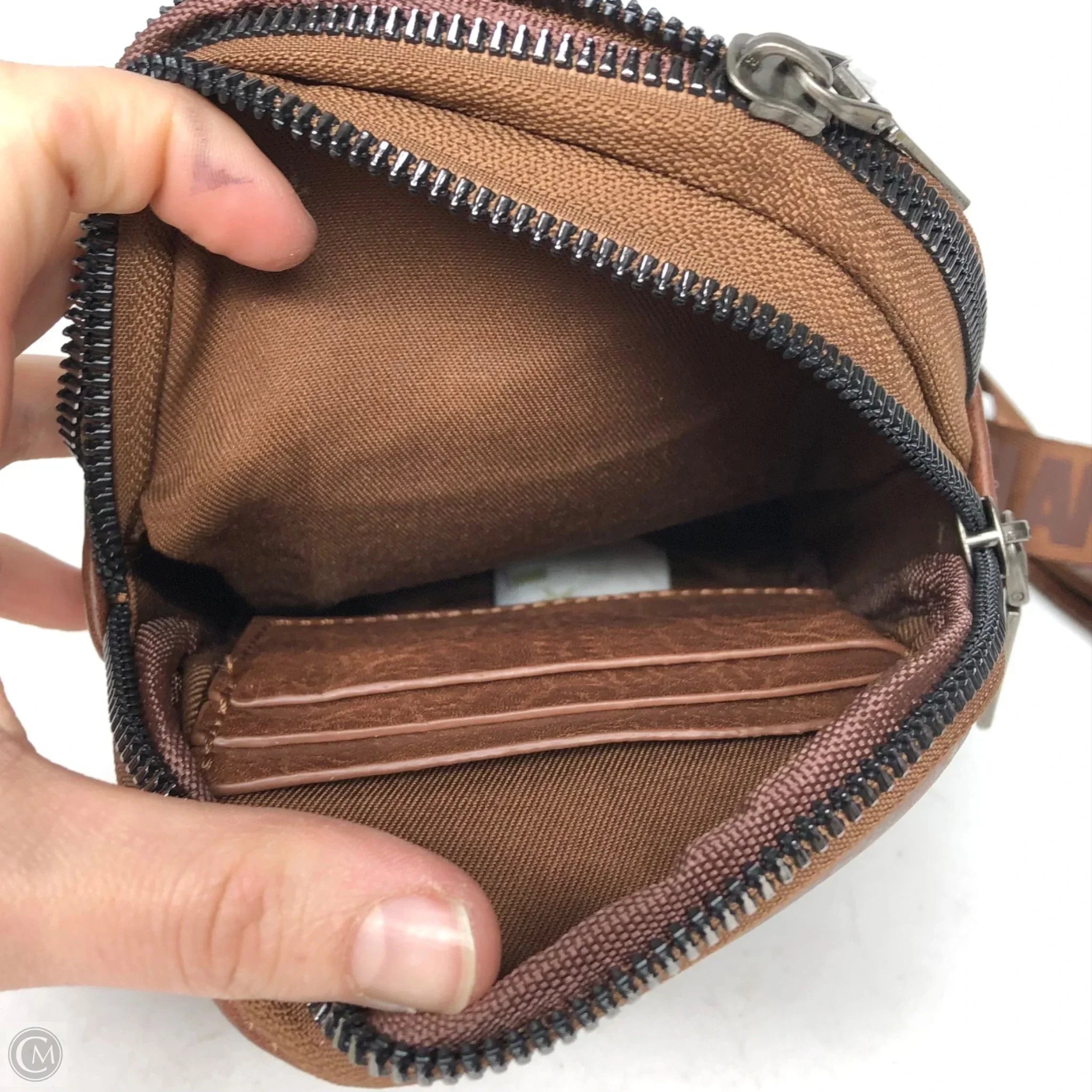 Crossbody By Clothes Mentor, Size: Small