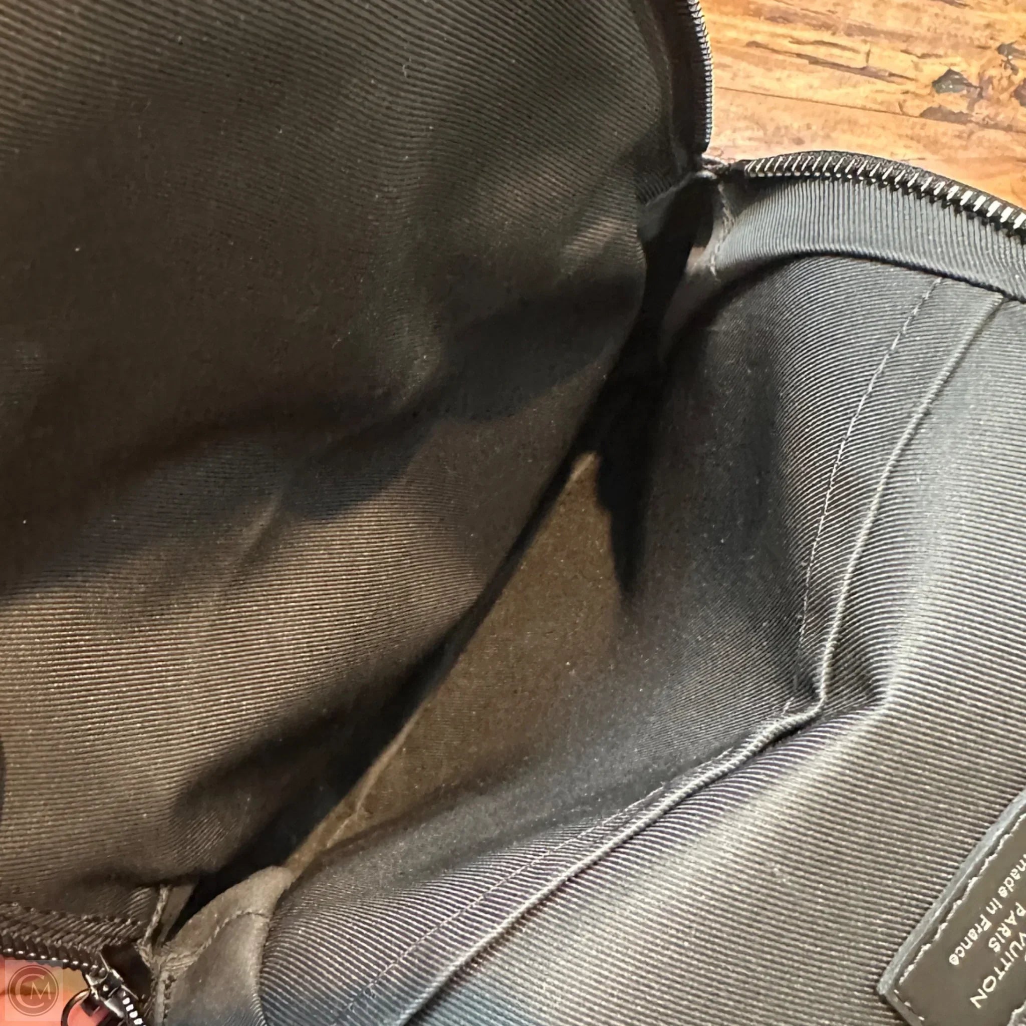 Crossbody Luxury Designer By Louis Vuitton, Size: Small