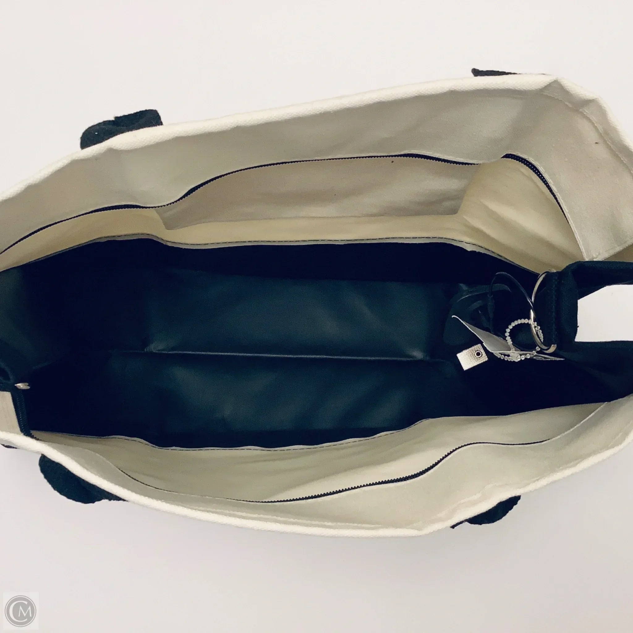 Tote By Clothes Mentor, Size: Medium