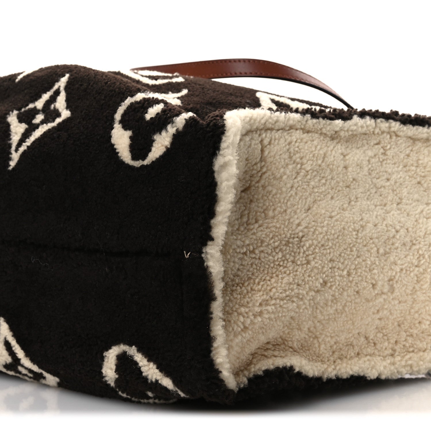 Shearling Monogram Giant Teddy Onthego GM Black White