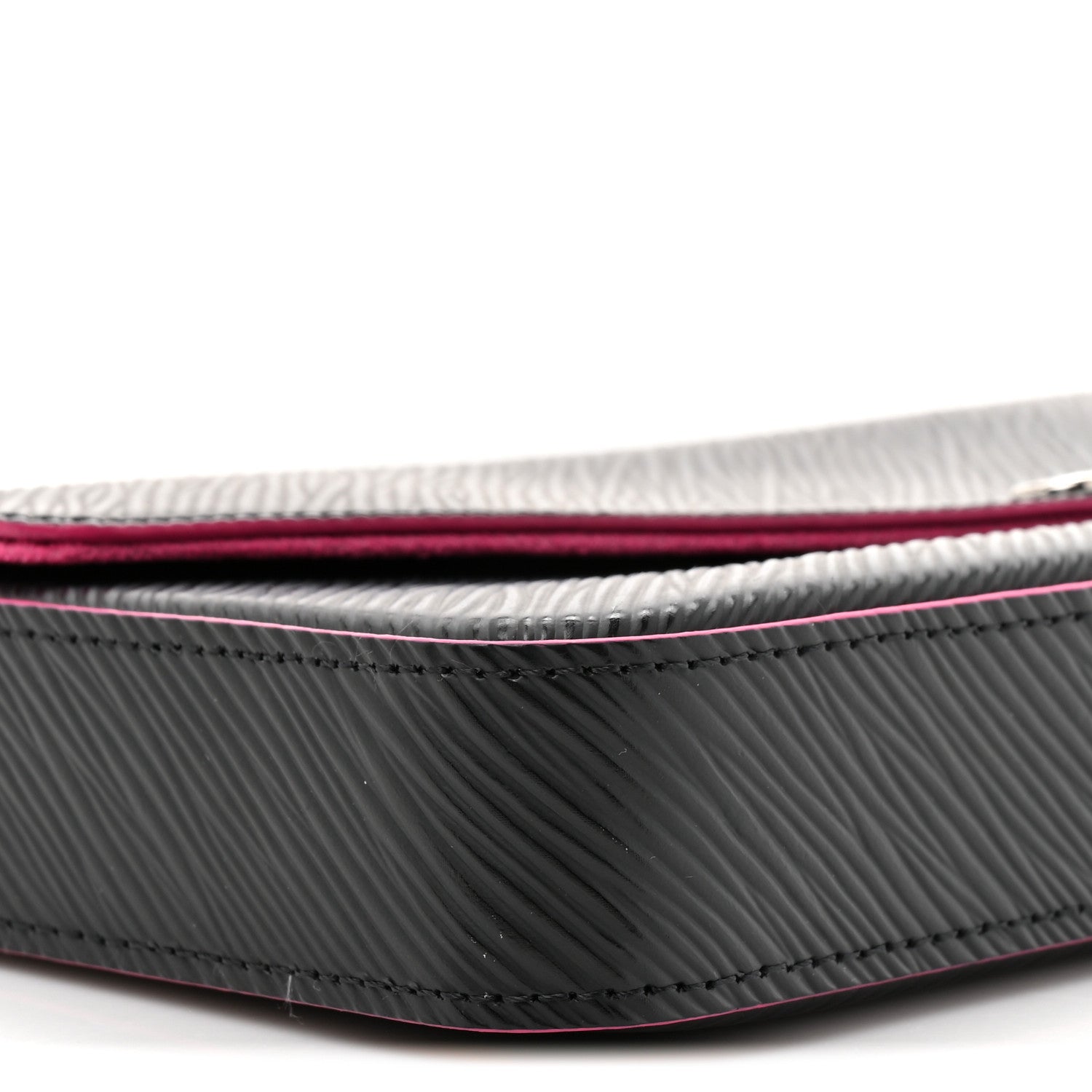 Epi Pochette Felicie Black Hot Pink