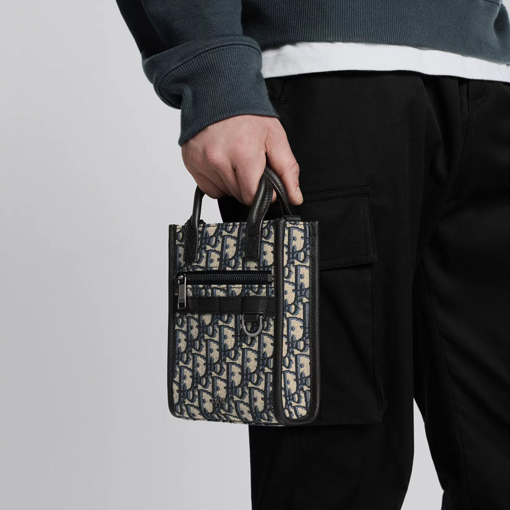CHRISTIAN DIOR