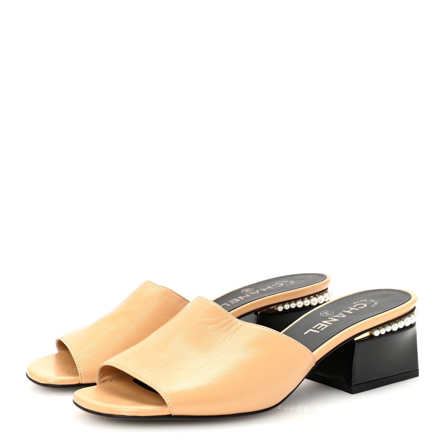 Shiny Goatskin Pearl Mule 40 Beige