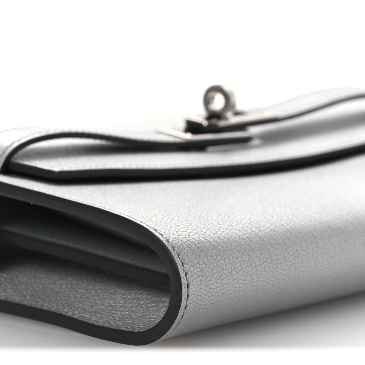 Metallic Chevre Chamkilight Kelly Wallet To Go Argent