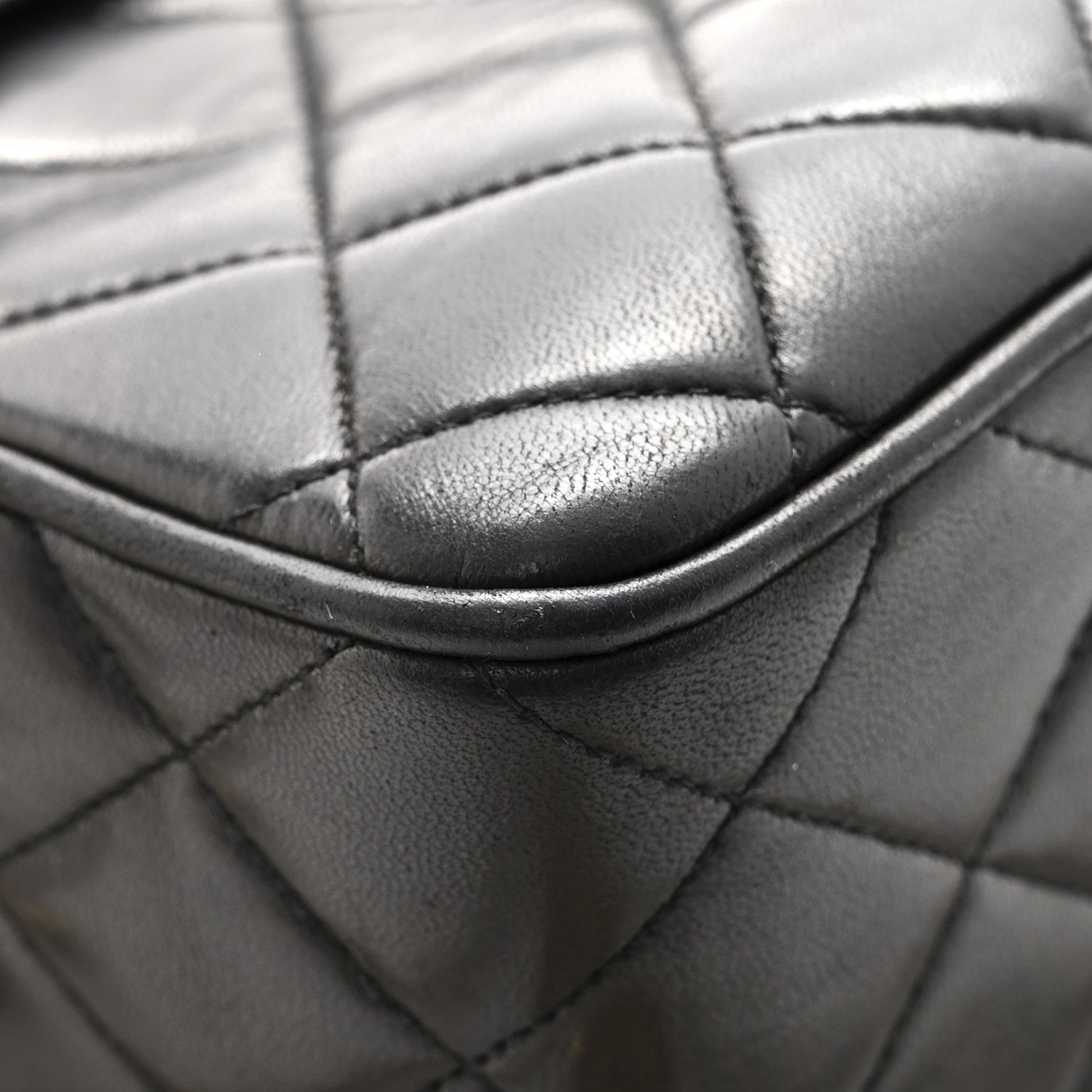 Lambskin Quilted Flap Camera Tassel Case Black