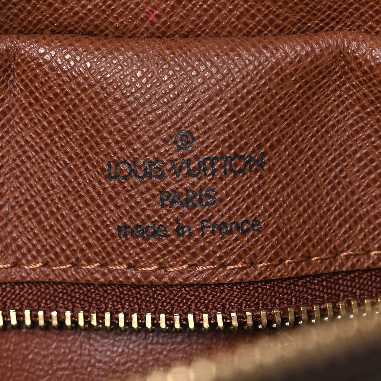 Monogram Nil 28