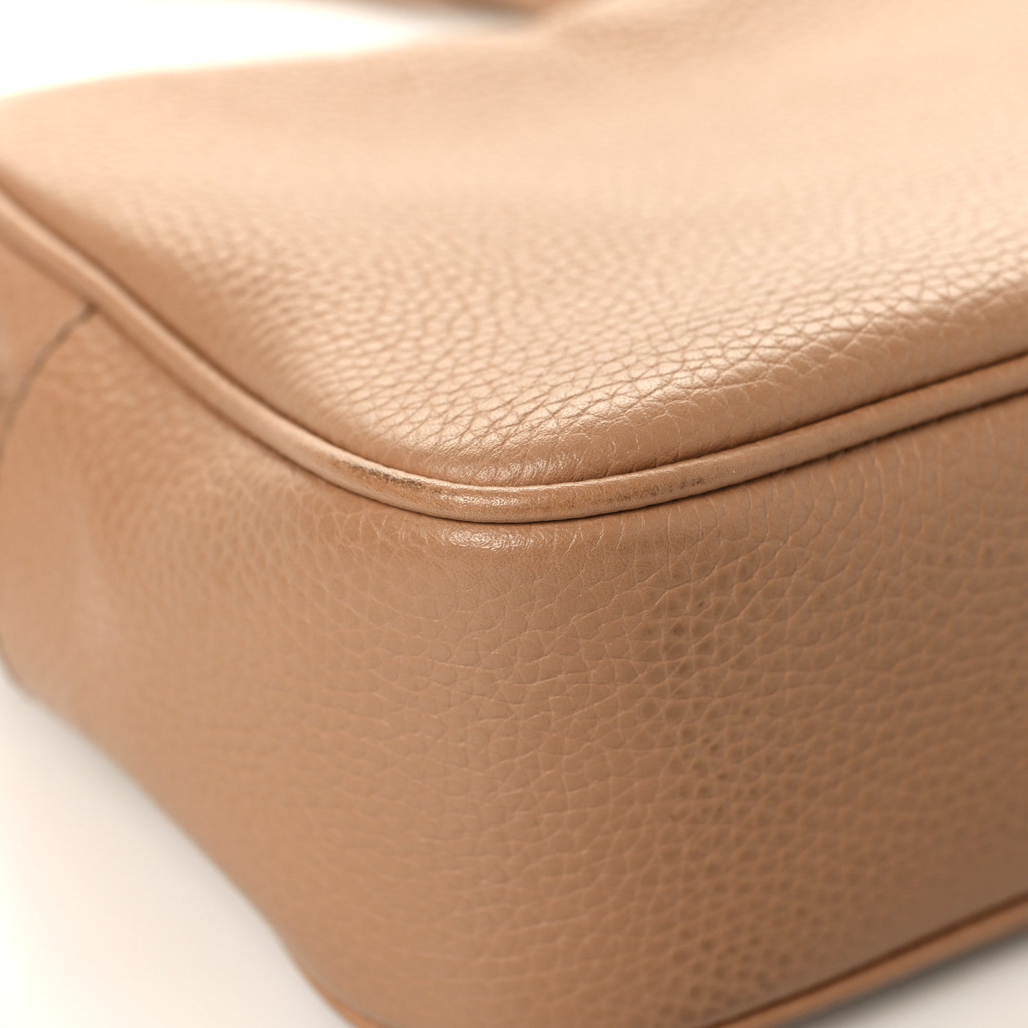 Pebbled Calfskin Small Soho Disco Bag Camelia