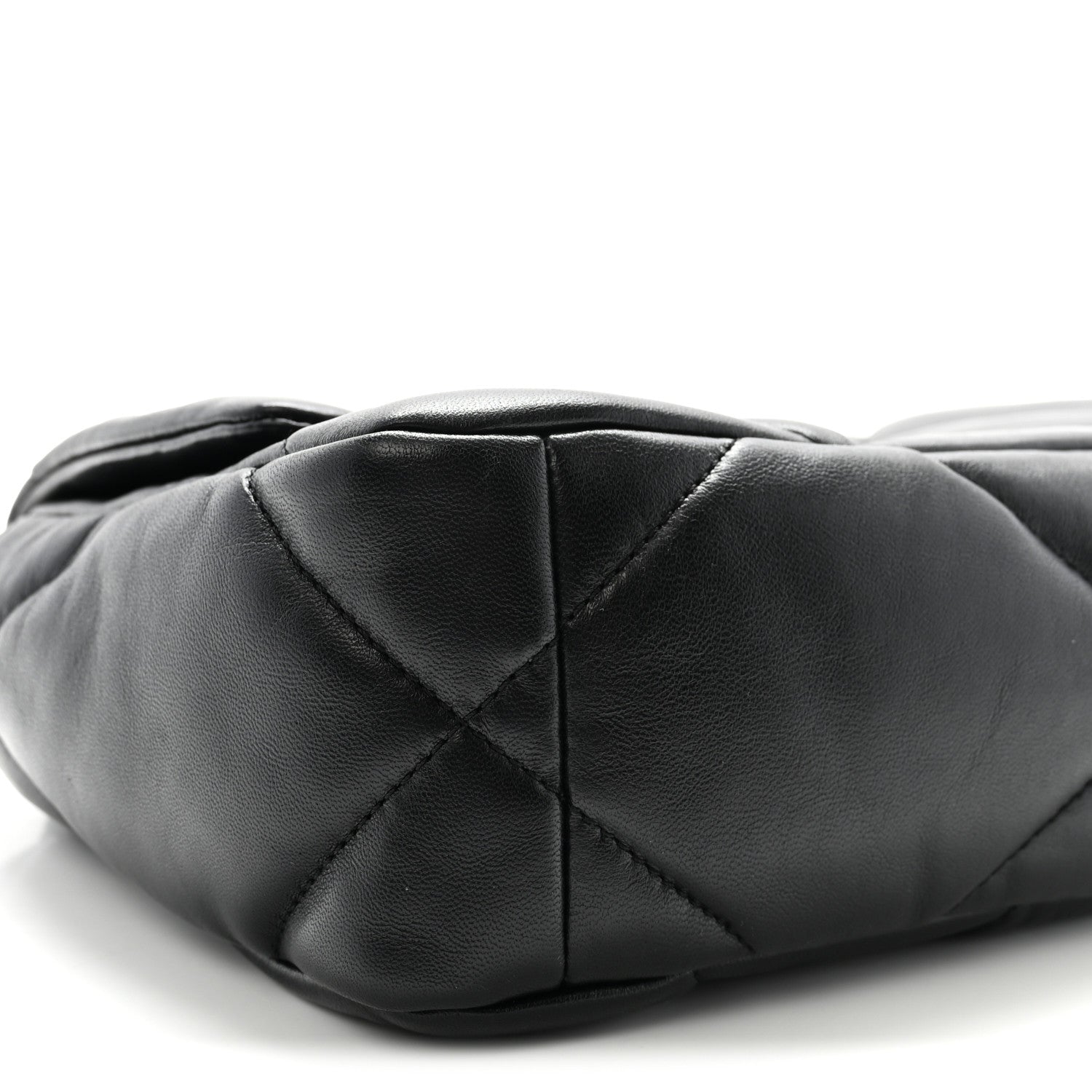 Lambskin Quilted Medium Chanel 19 Flap Black