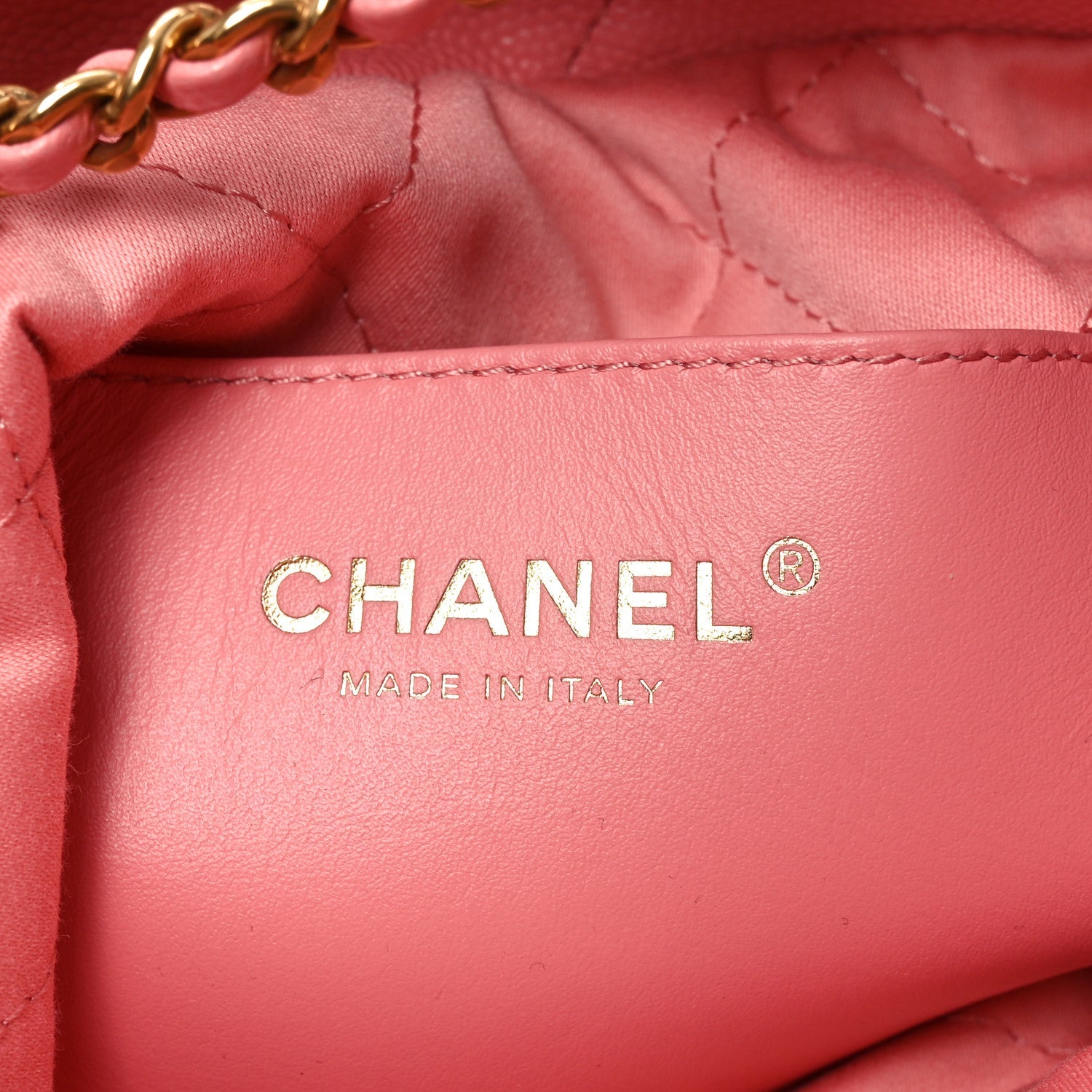 Shiny Caviar Quilted Mini Chanel 22 Coral