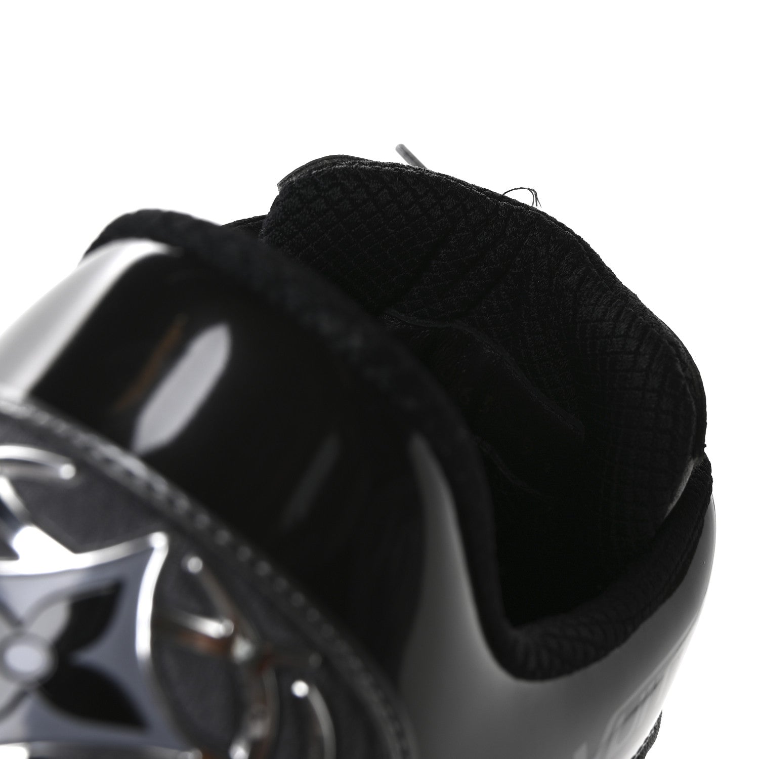 Monogram Discovery Lace Up Sneakers 9.5 Black Silver