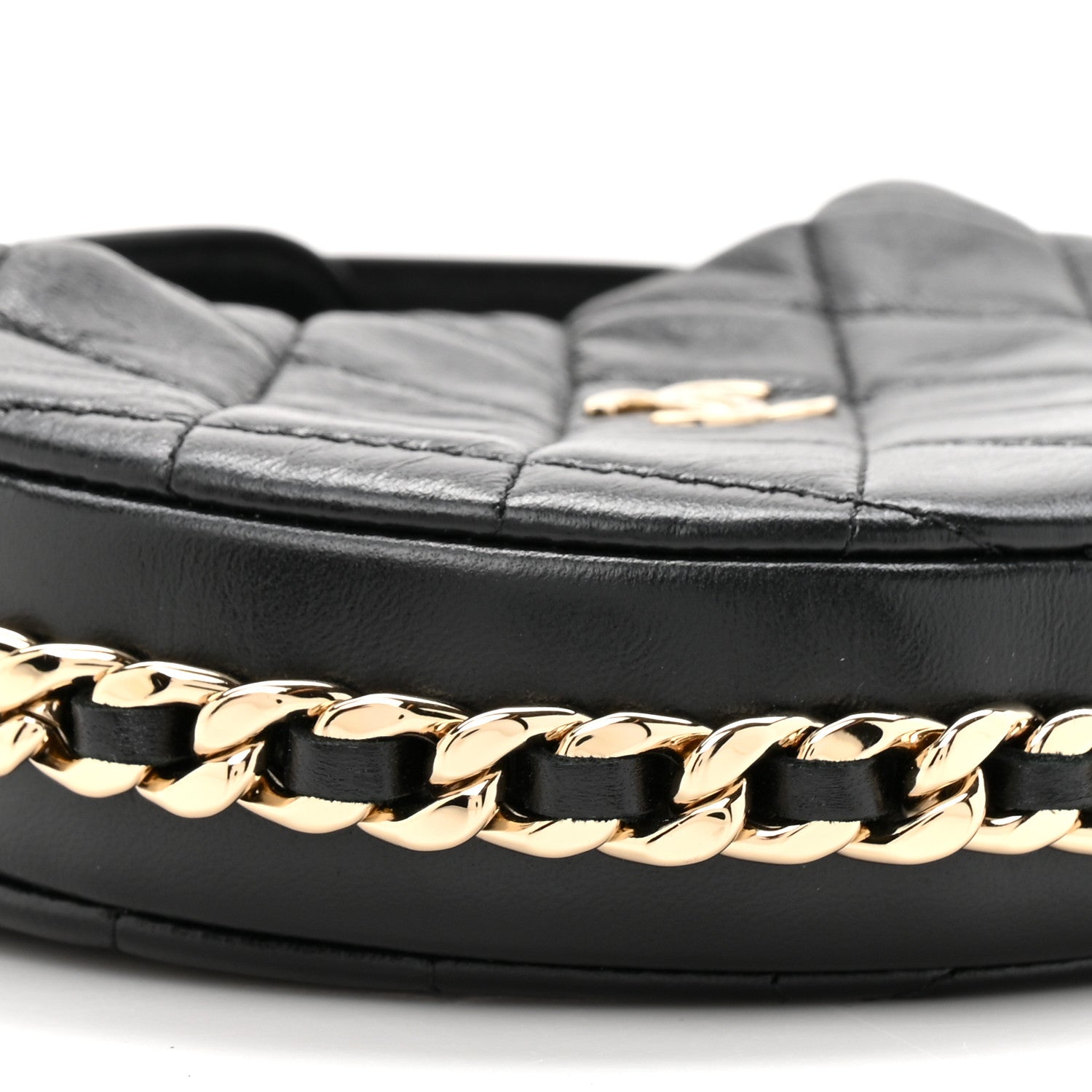 Lambskin Quilted Chain Around Pouch Black