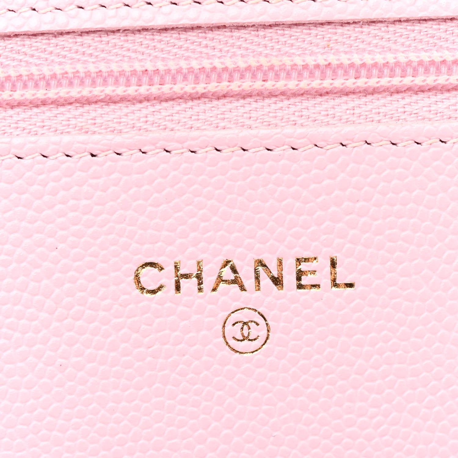 Caviar Quilted Wallet on Chain WOC Light Pink
