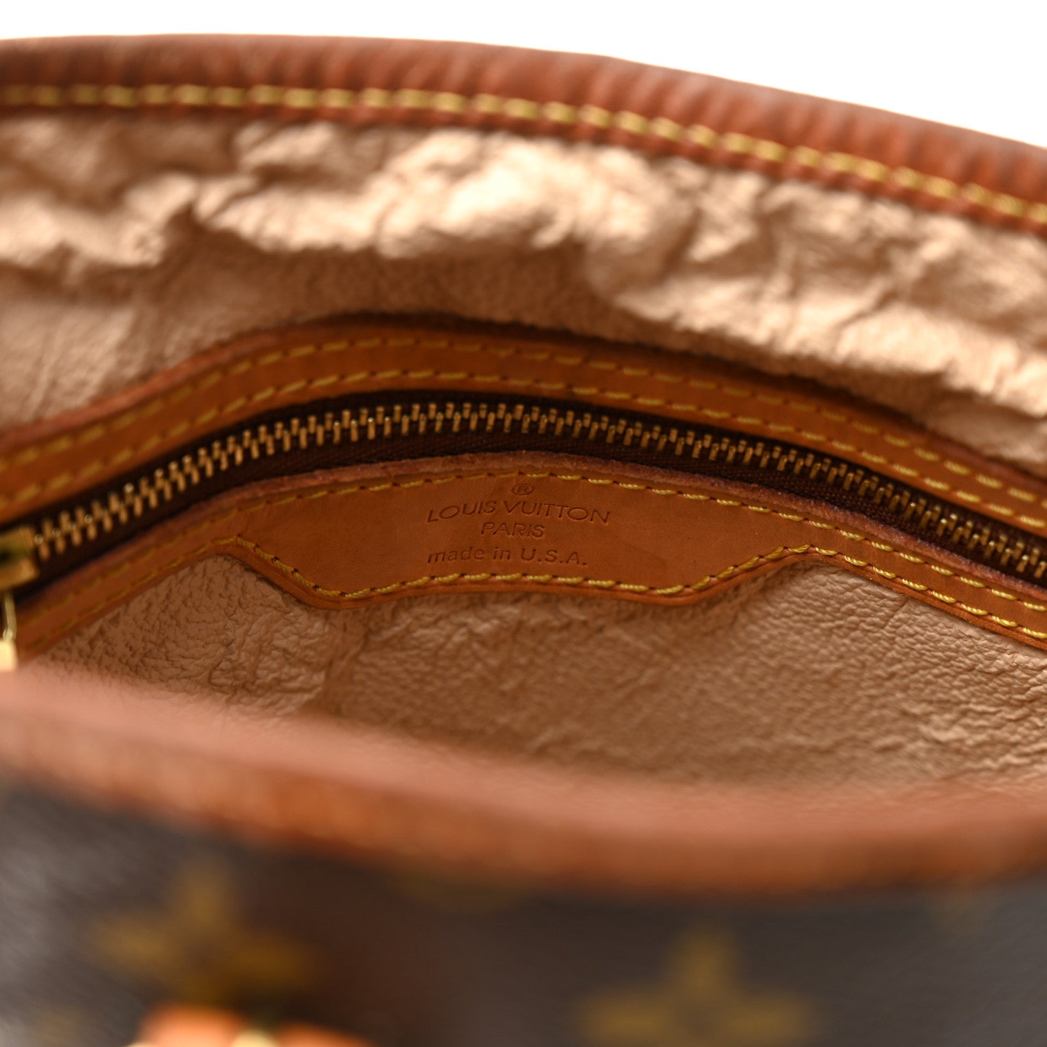 Monogram Petit Bucket 23