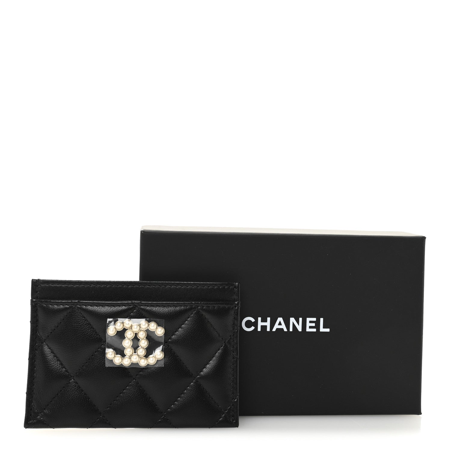 Lambskin Quilted Pearl CC Chanel Card Holder Black