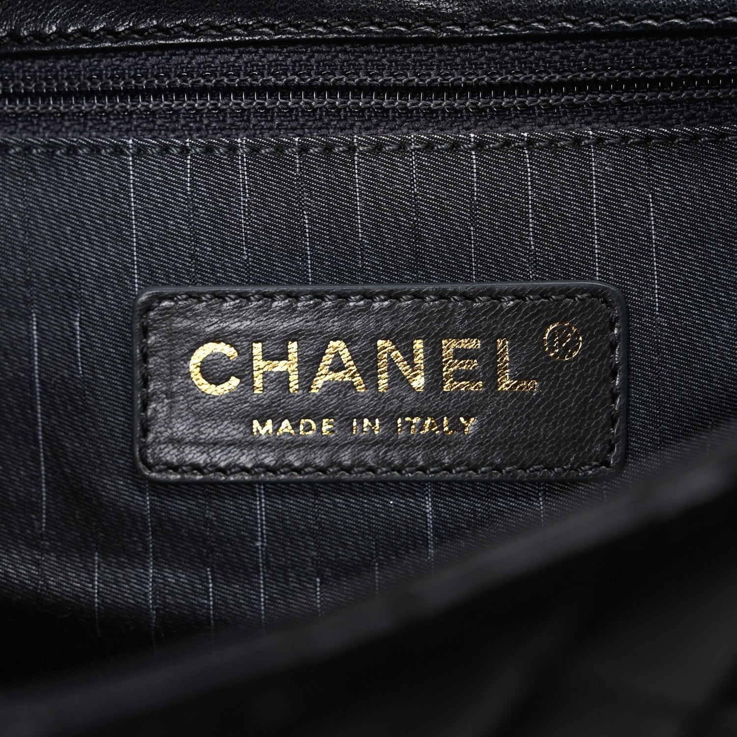 Lambskin Medium Westminster Pearl Flap Black