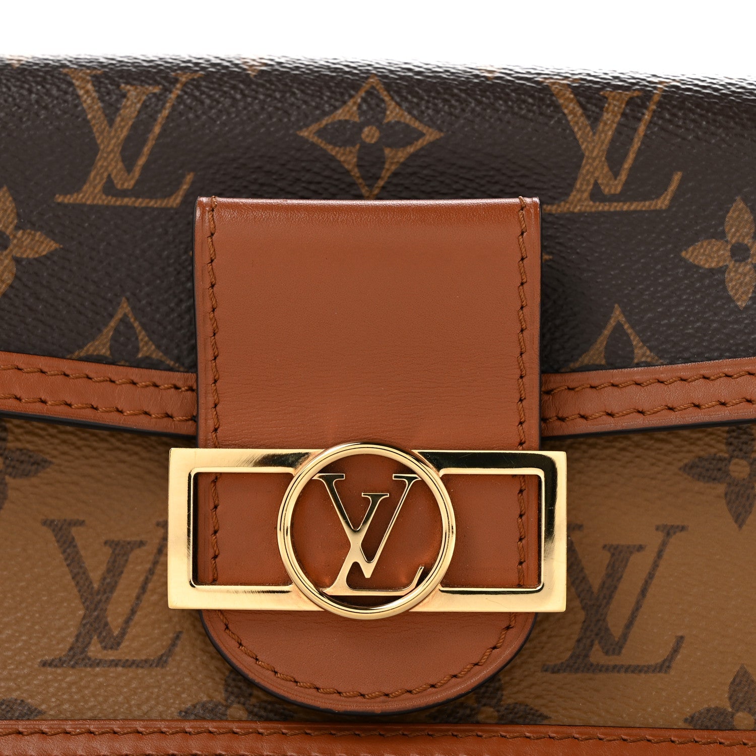 Reverse Monogram Dauphine Chain Wallet
