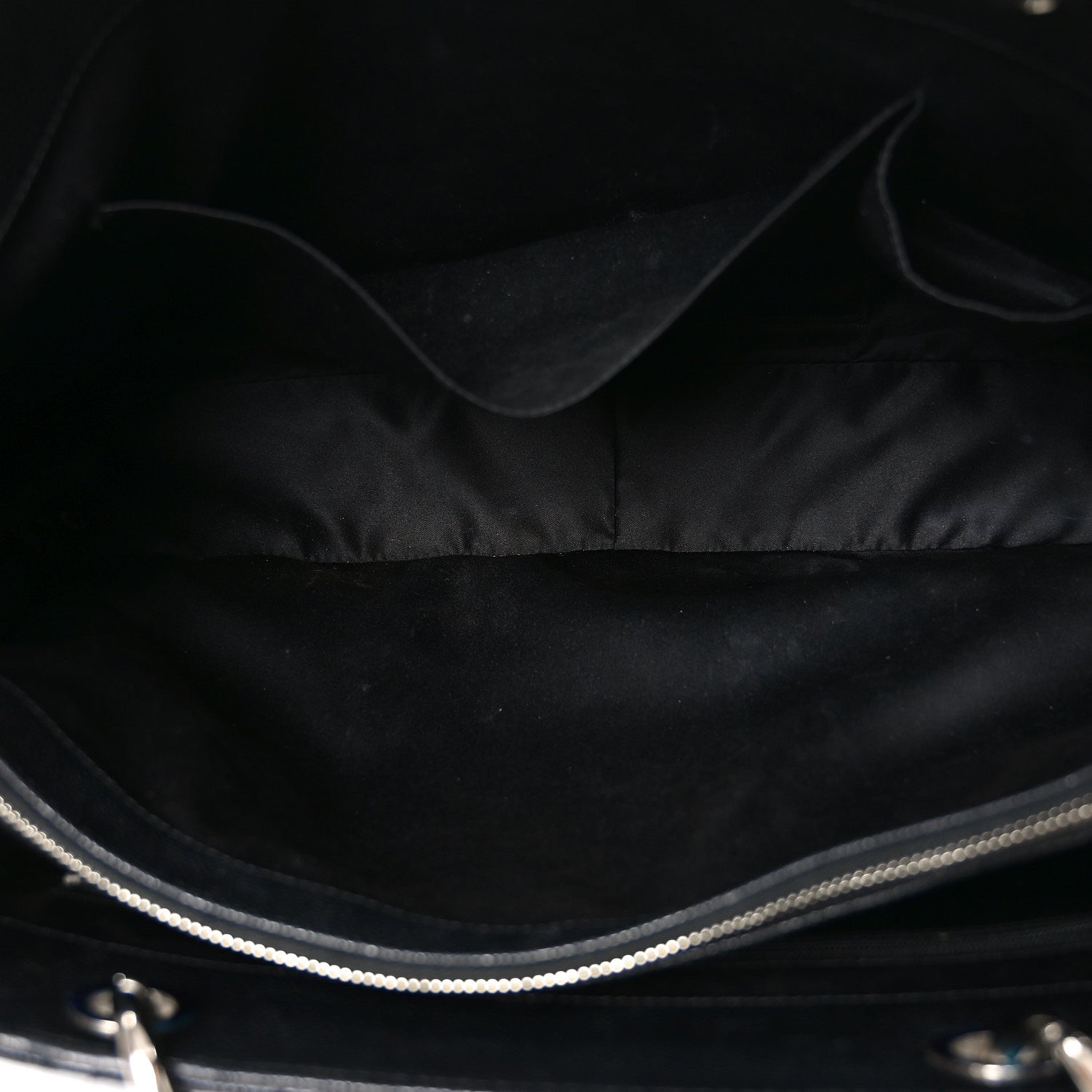 Caviar Quilted XL Grand Shopping Tote GST Black