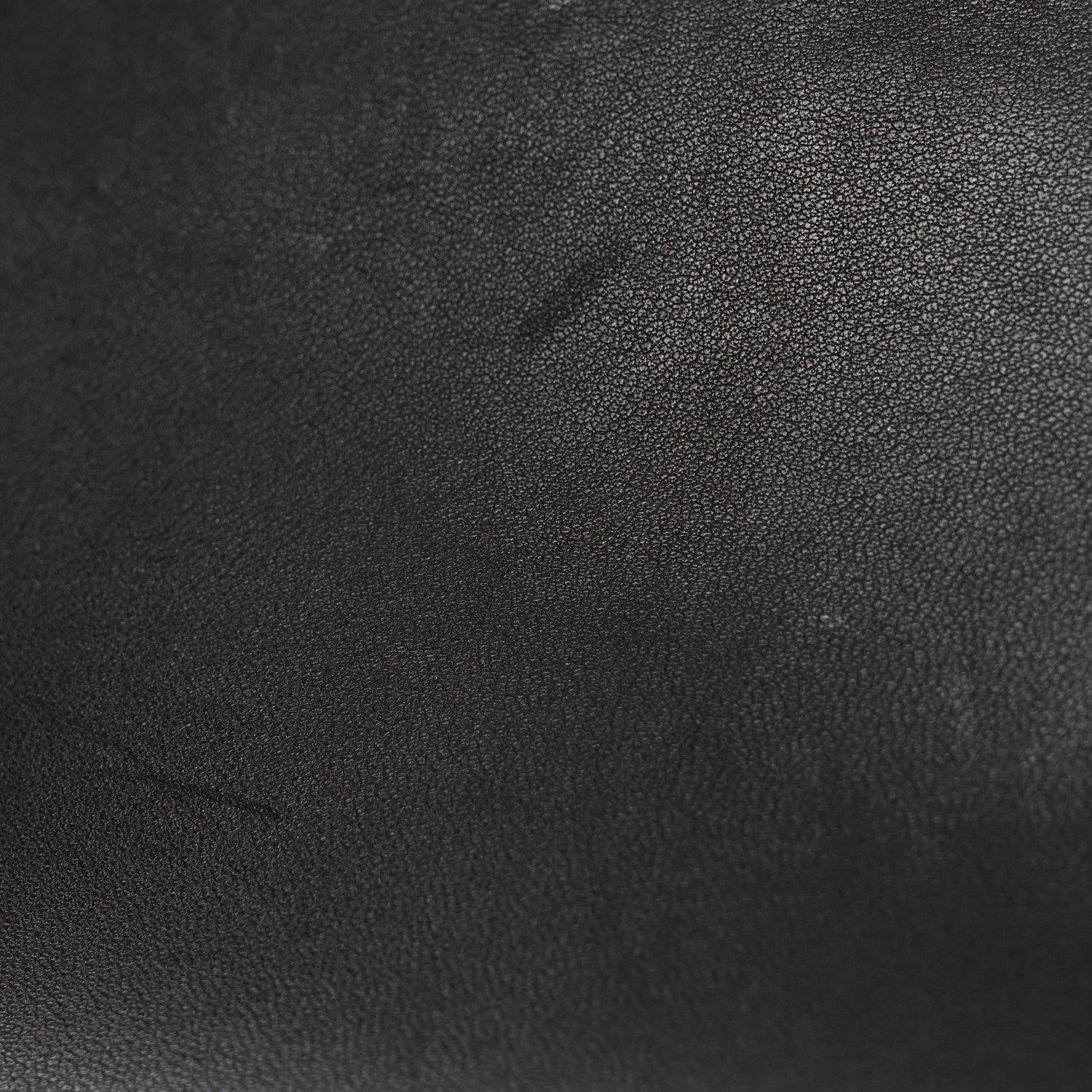 Epsom Constance 18 Black