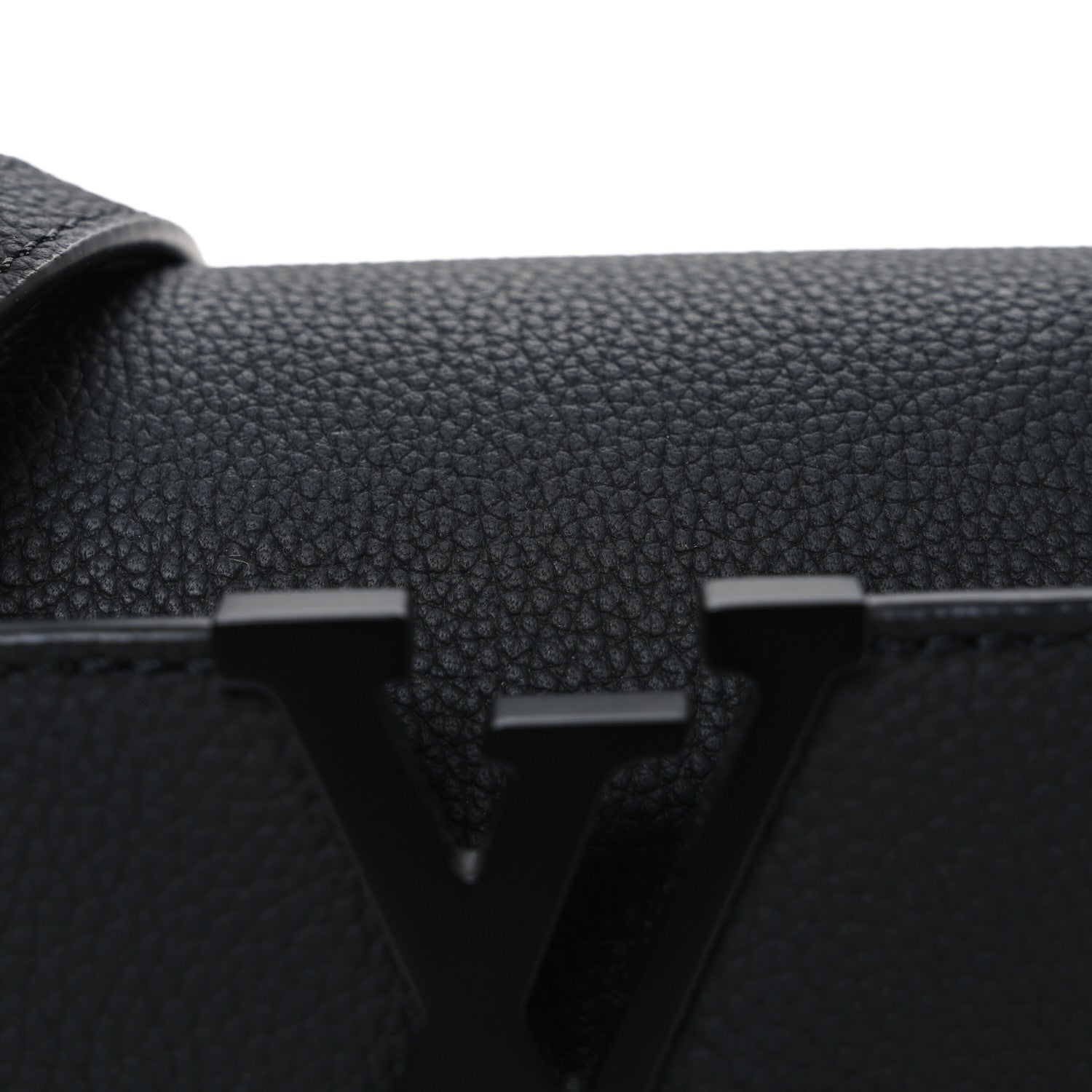 Matte Taurillon Capucines East West Mini All Black