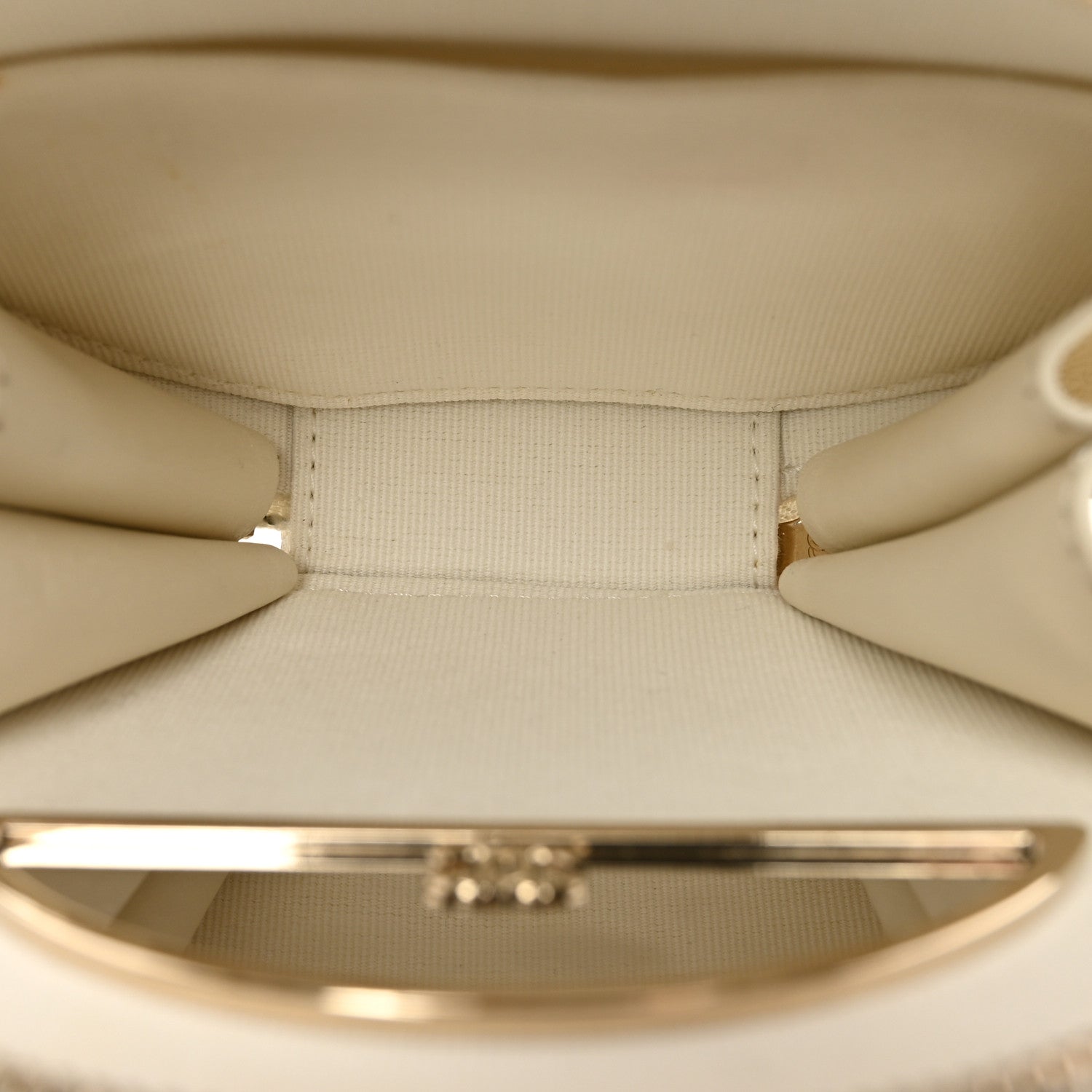 Caviar Quilted Round Handle With Care Vanity With Chain White