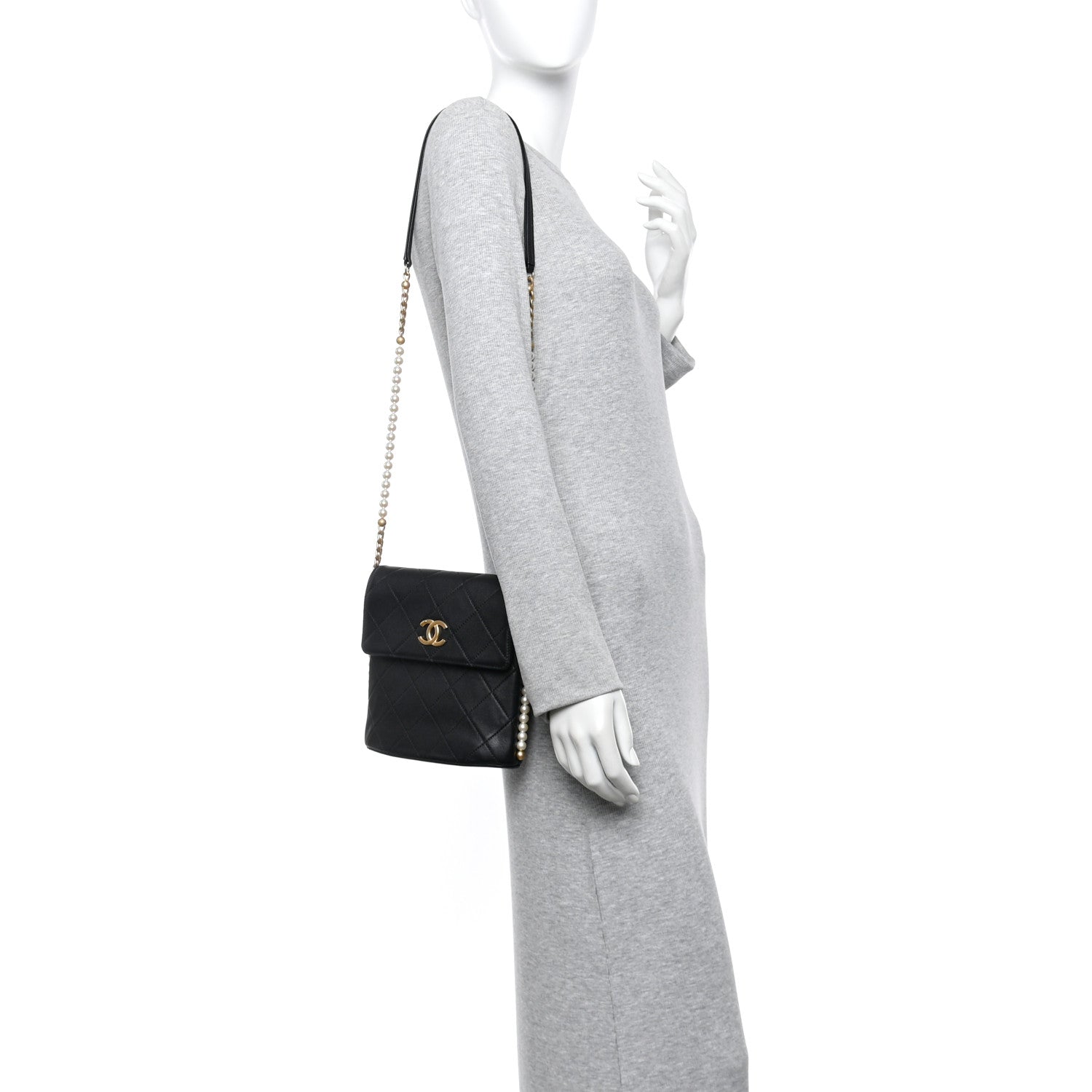 Calfskin Quilted Pearl Small About Pearls Hobo Bag Black