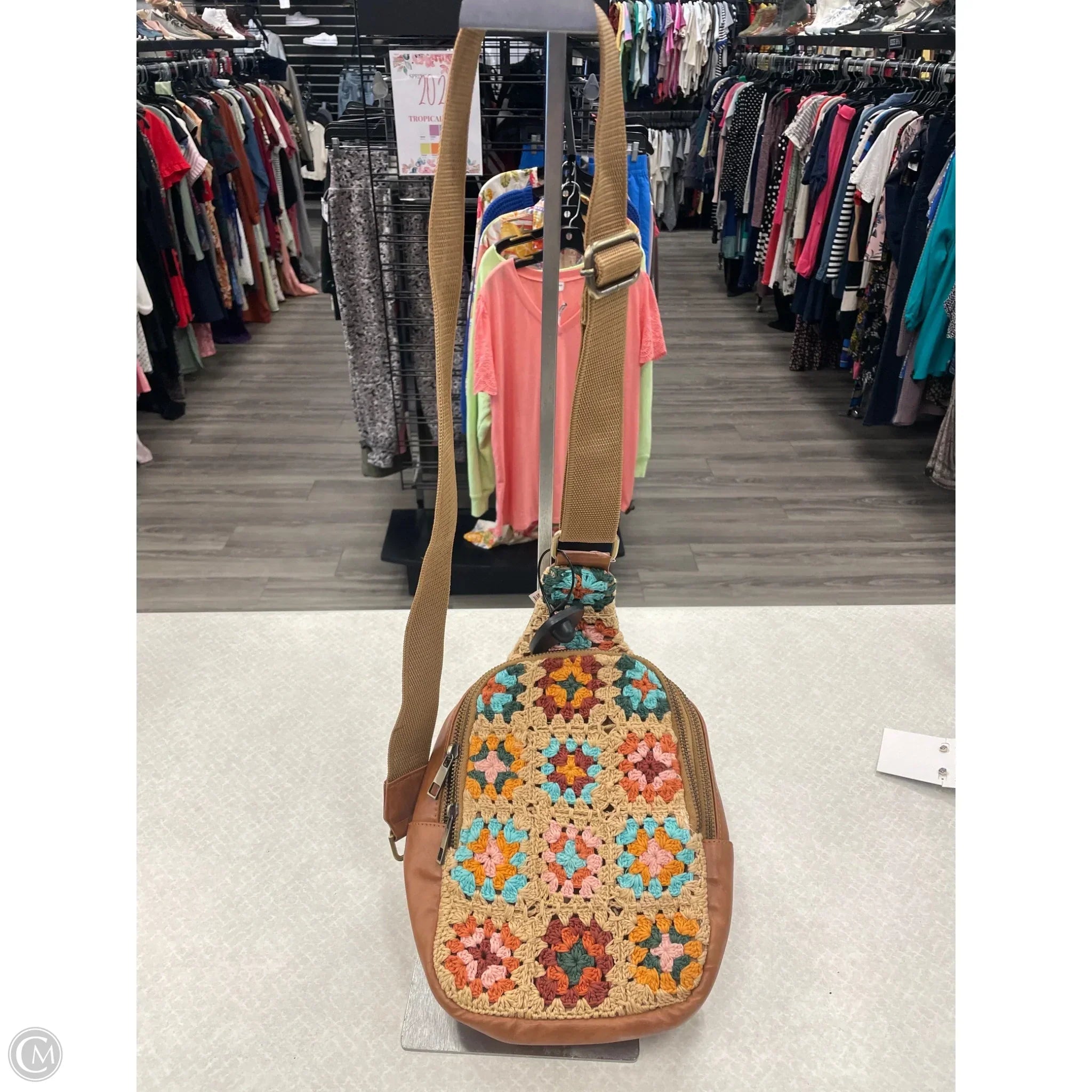 Crossbody By Clothes Mentor, Size: Medium