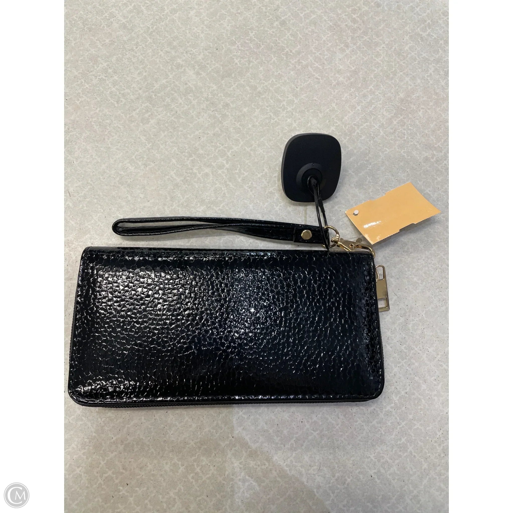 Wallet By Clothes Mentor, Size: Medium