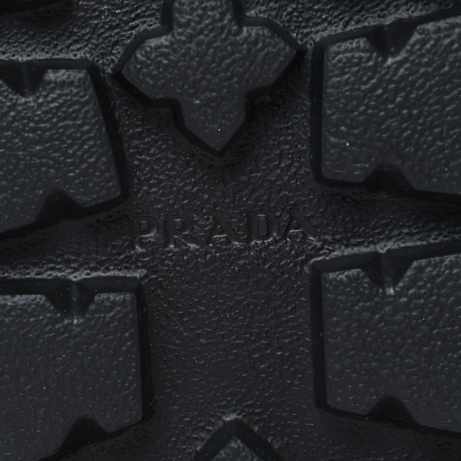Re-Nylon Piuma Triangle Logo Padded Drawcord 20mm Snow Boots 37 Avorio