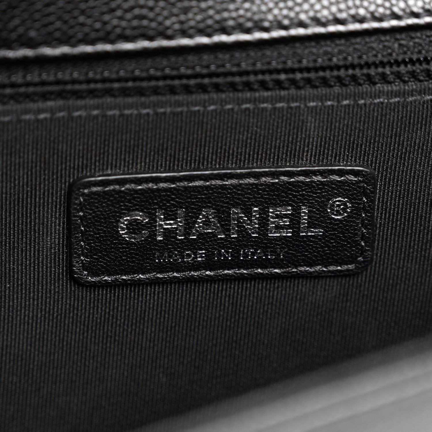 Caviar Quilted New Medium Boy Flap Black
