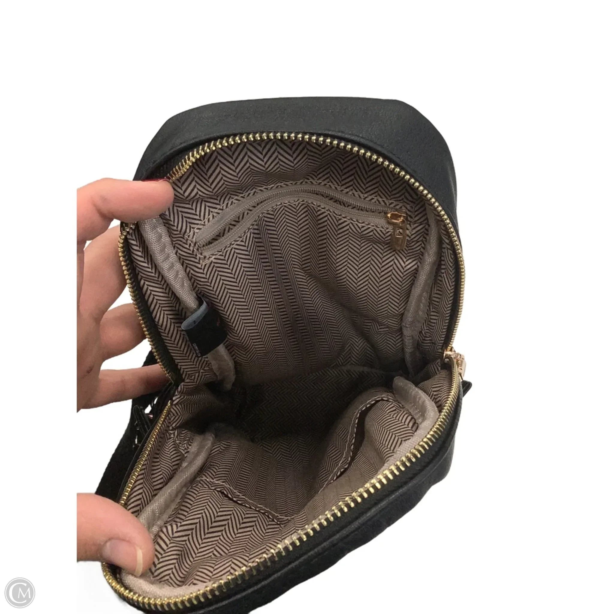 Crossbody By Clothes Mentor, Size: Medium