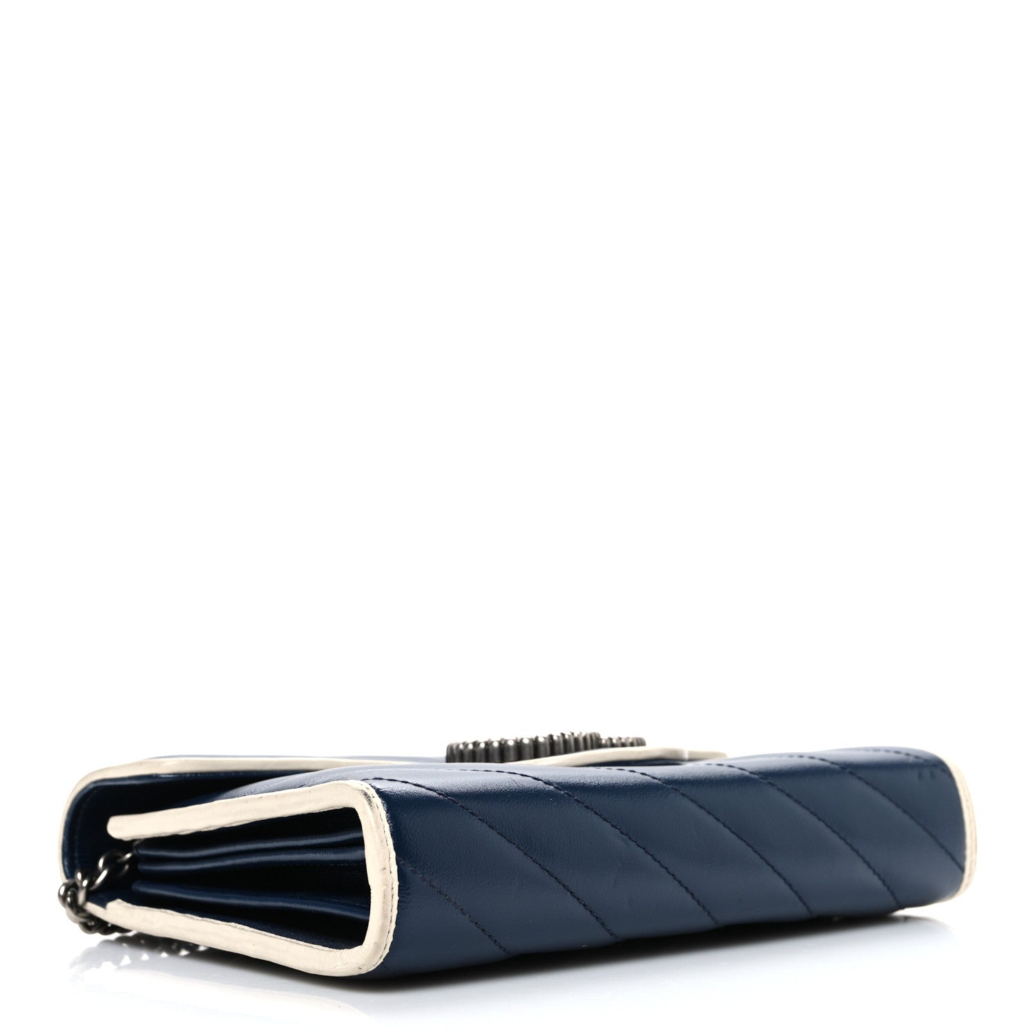 Vintage Effect Calfskin Matelasse Diagonal Torchon GG Marmont Chain Wallet Blue Agata Mystic White