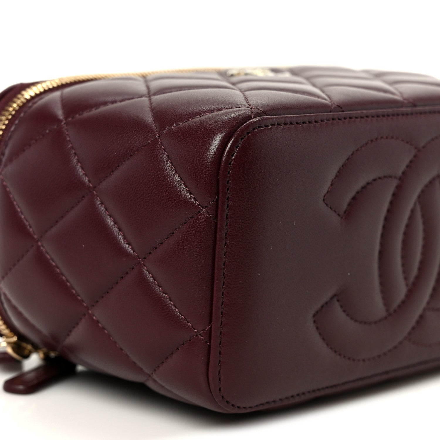 Lambskin Quilted Small Top Handle Vanity Case With Chain Burgundy