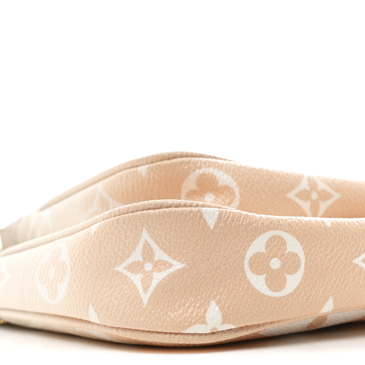 Monogram Giant By The Pool Multi Pochette Accessories Brume