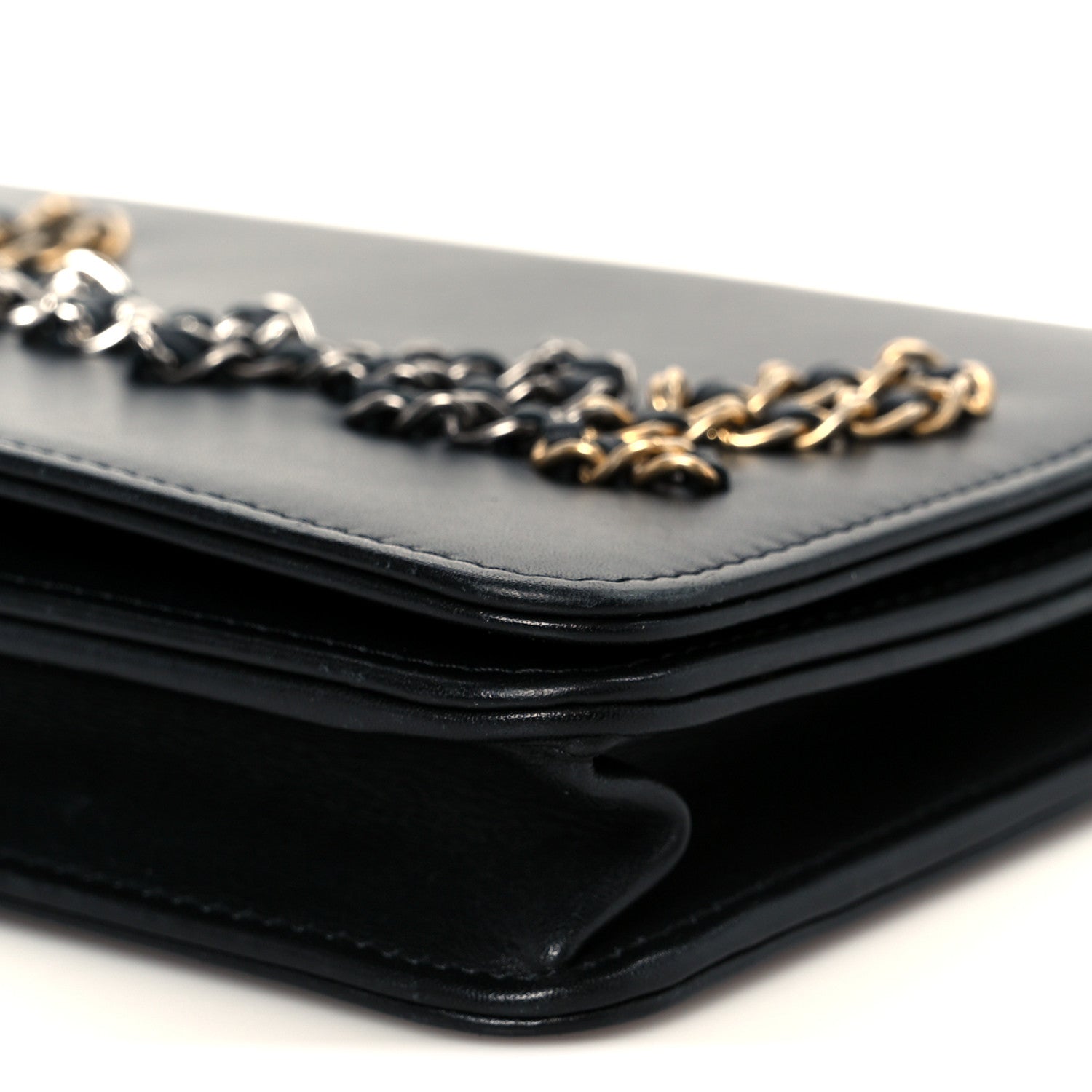 Calfskin Chain 20s Signe Wallet on Chain WOC Black