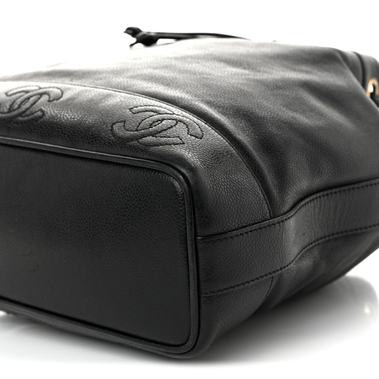 Caviar CC Drawstring Shoulder Bag Black