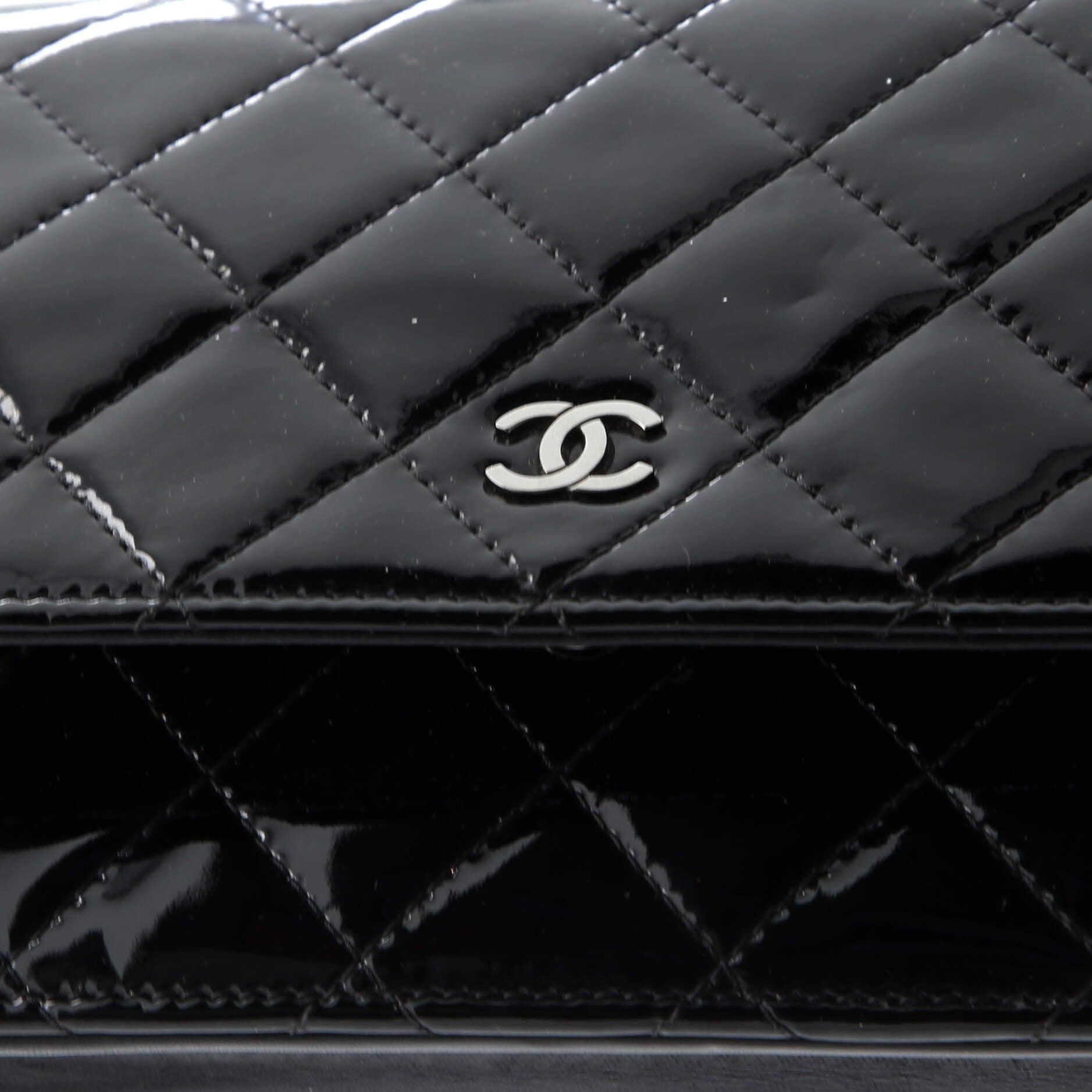 Wallet on Chain Quilted Patent