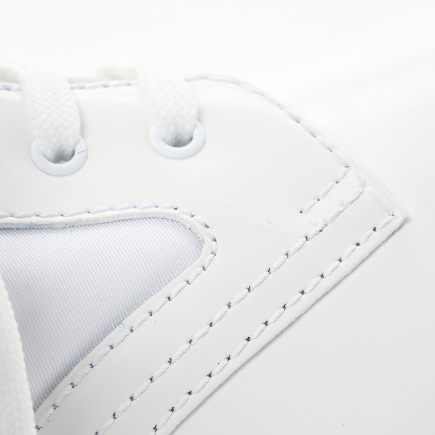 Spazzolato Rois Nylon Shearling Metal Triangle Logo Monolith Pouch Pocket 55mm Boots 35.5 White