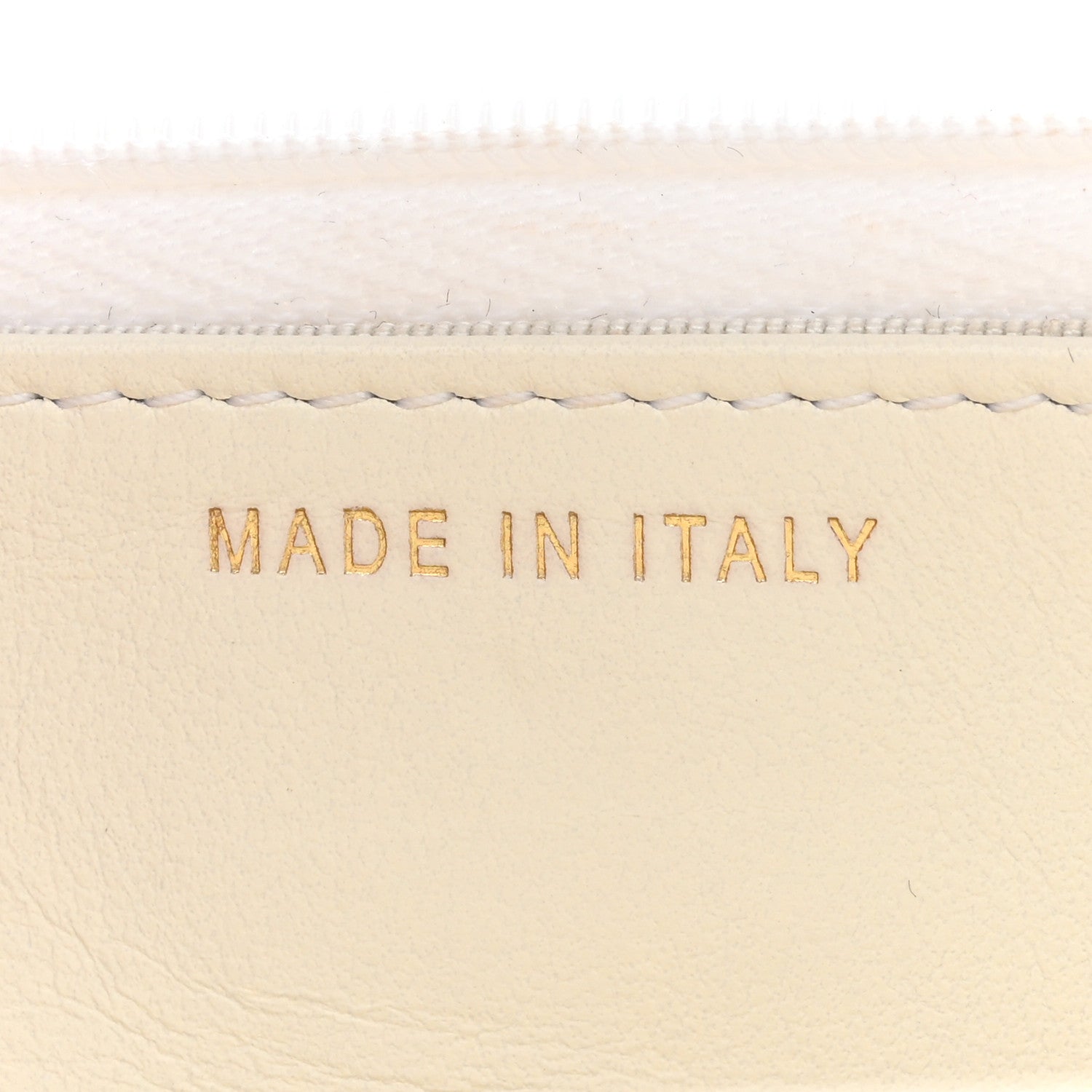 Caviar Quilted Wallet on Chain WOC White
