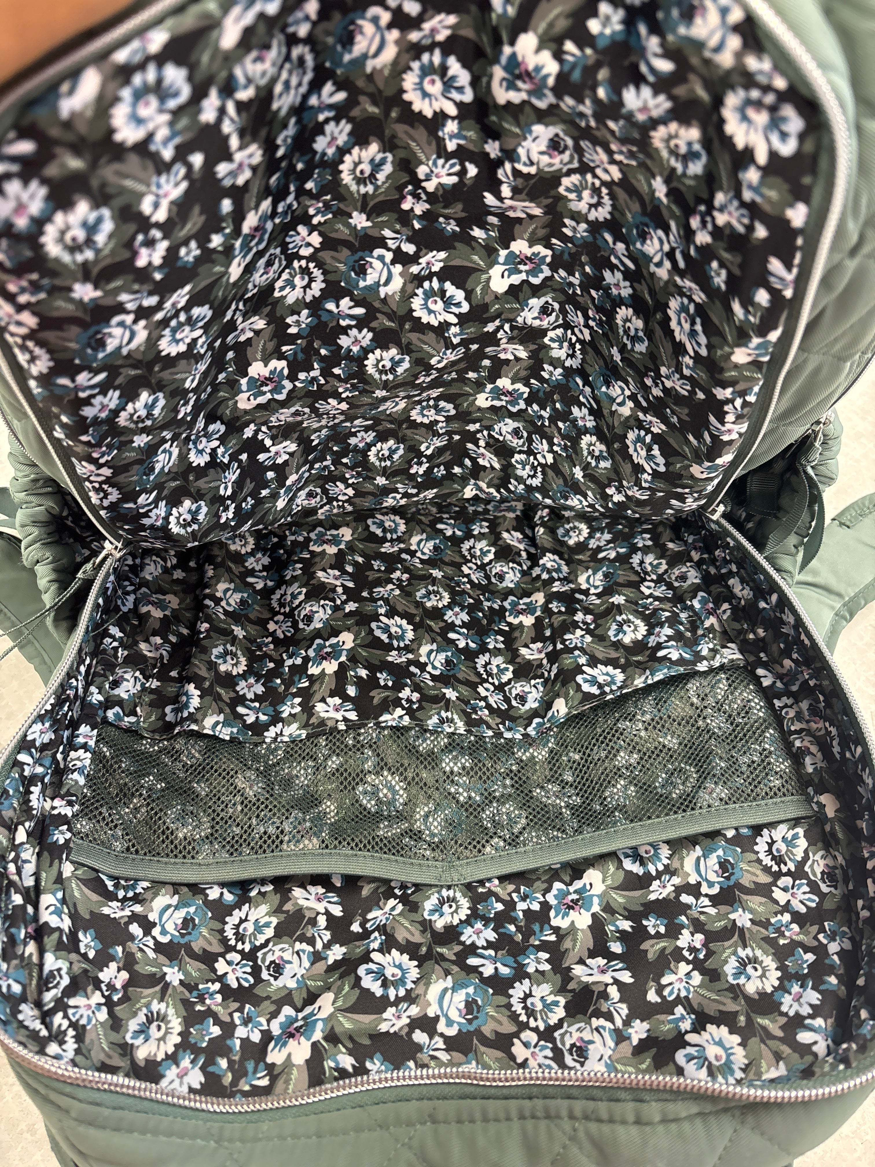 Backpack By Vera Bradley In Green, Size:Large