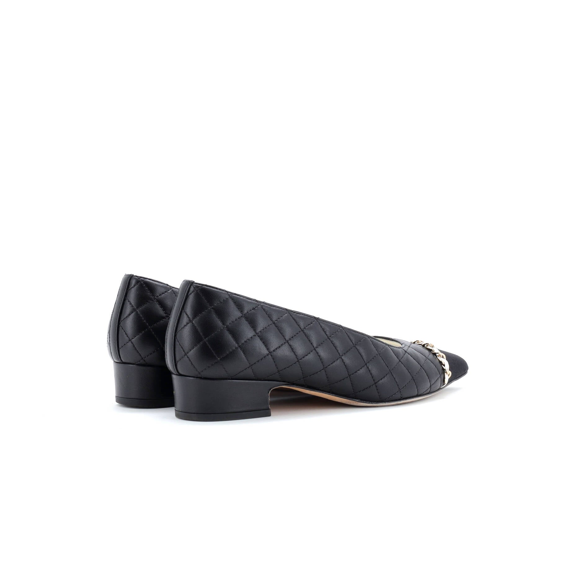 Women's CC Chain Pointed Cap Toe Pumps Quilted Leather with Grosgrain