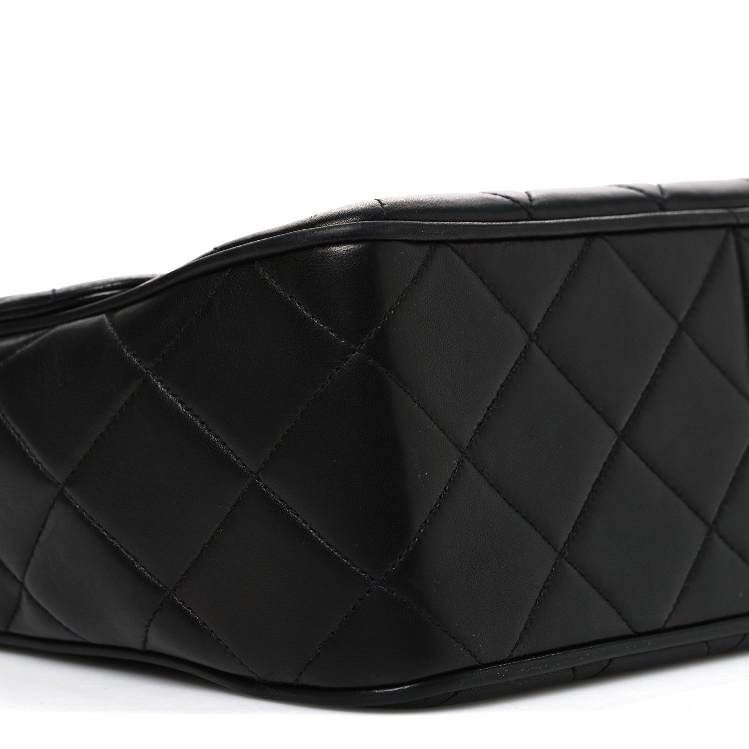 Lambskin Quilted Medium Single Flap Black