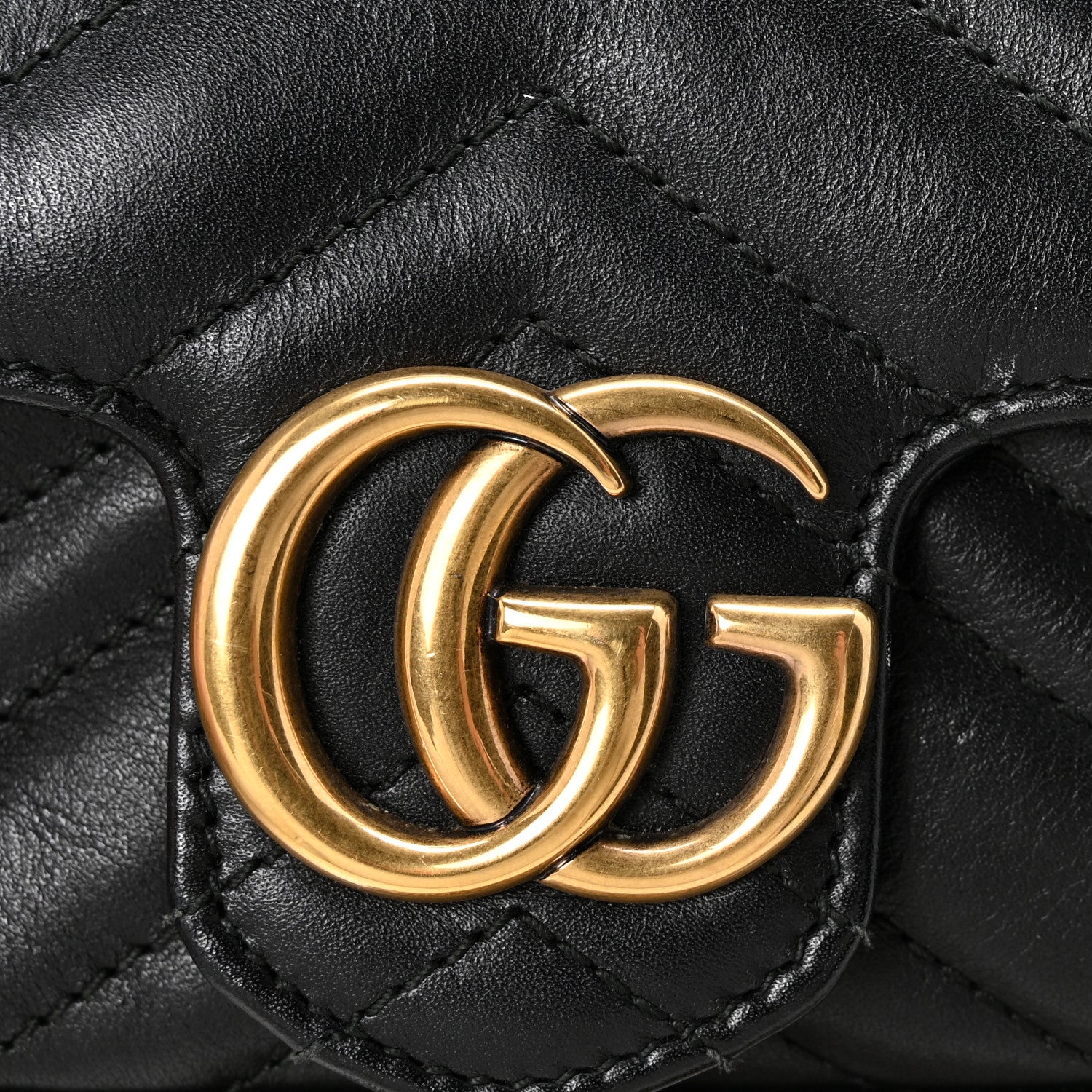 Calfskin Matelasse Super Mini GG Marmont Shoulder Bag Black