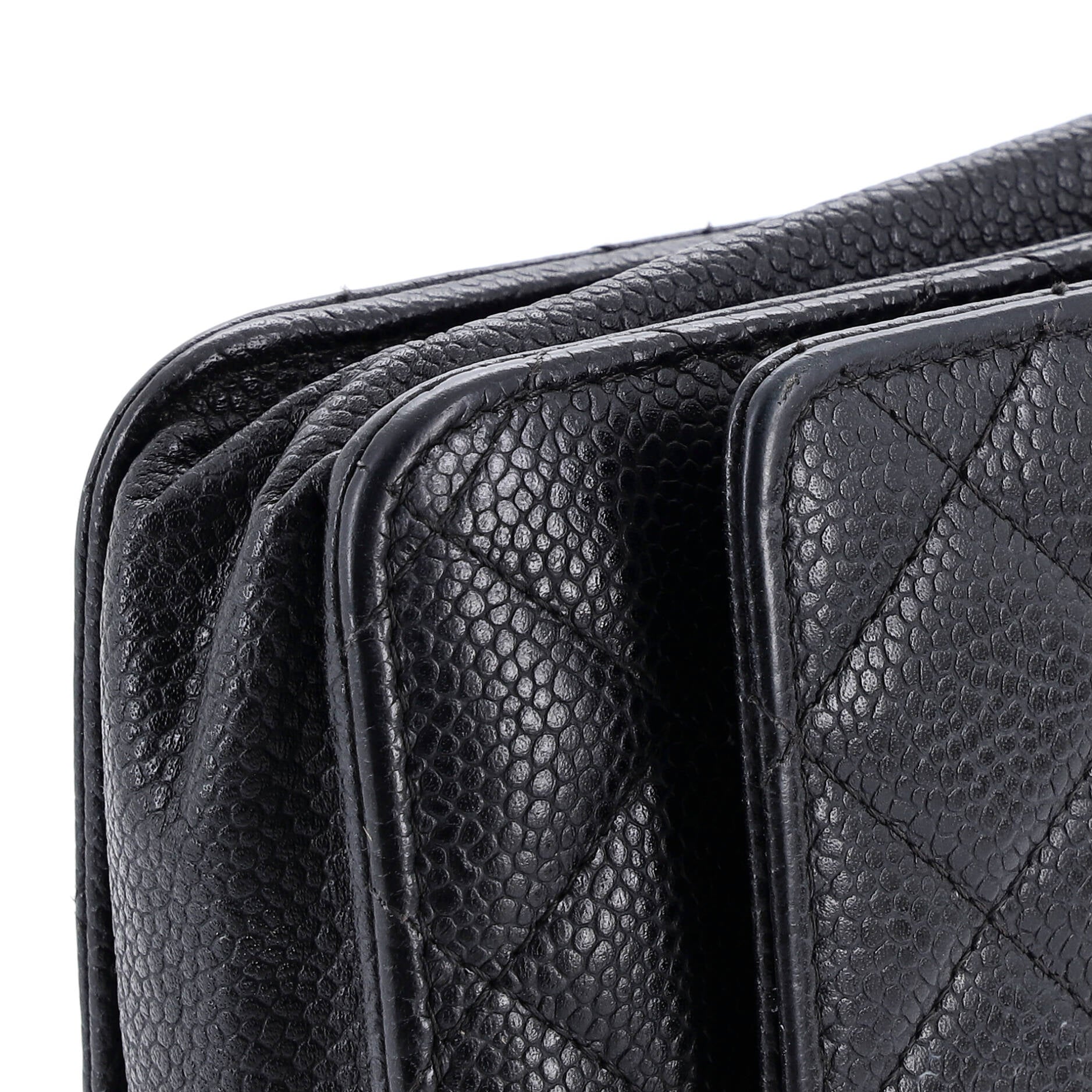 Wallet on Chain Quilted Caviar